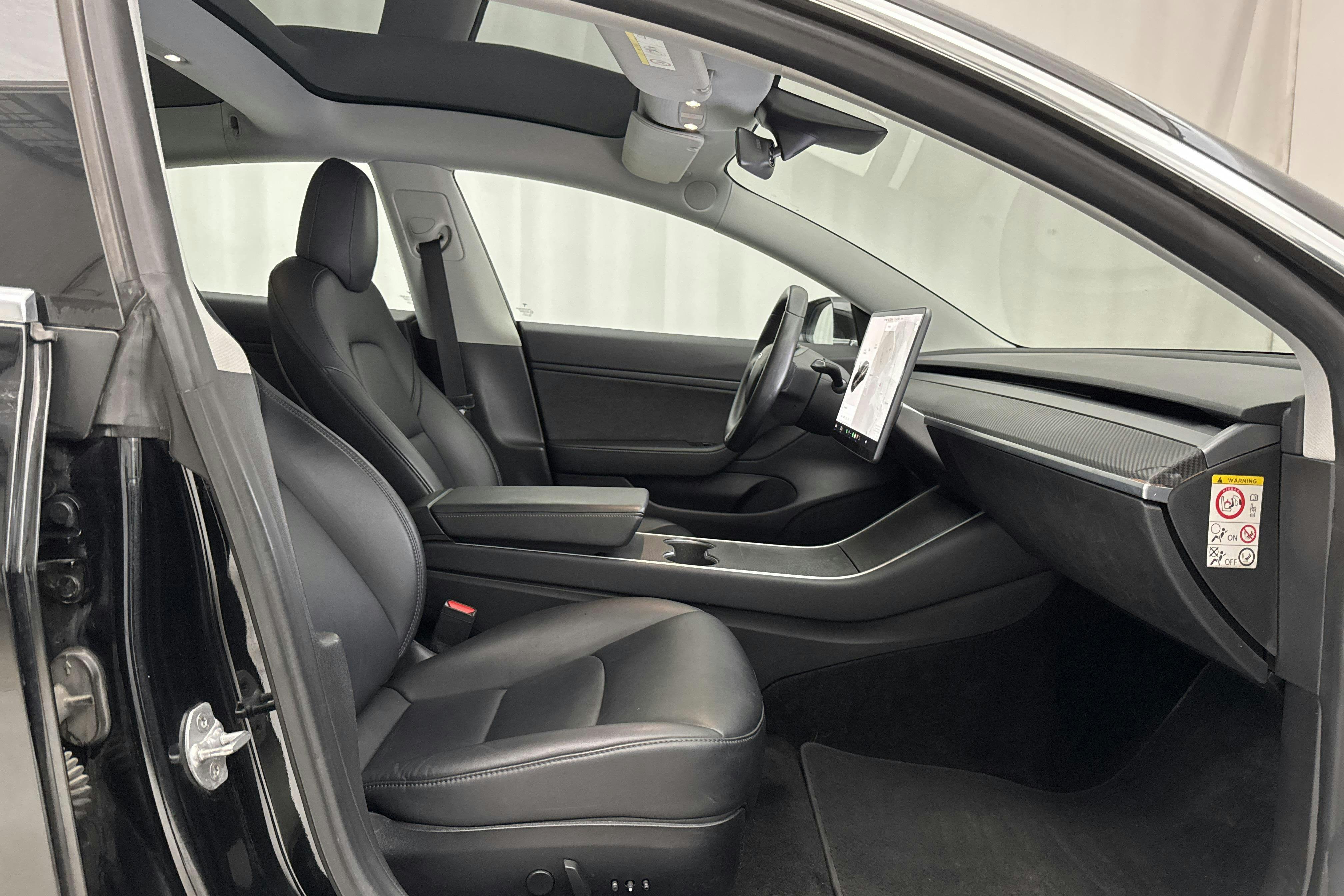 Tesla Model 3 Long Range Dual Motor AWD - 11 506 mil - Automat - svart - 2019