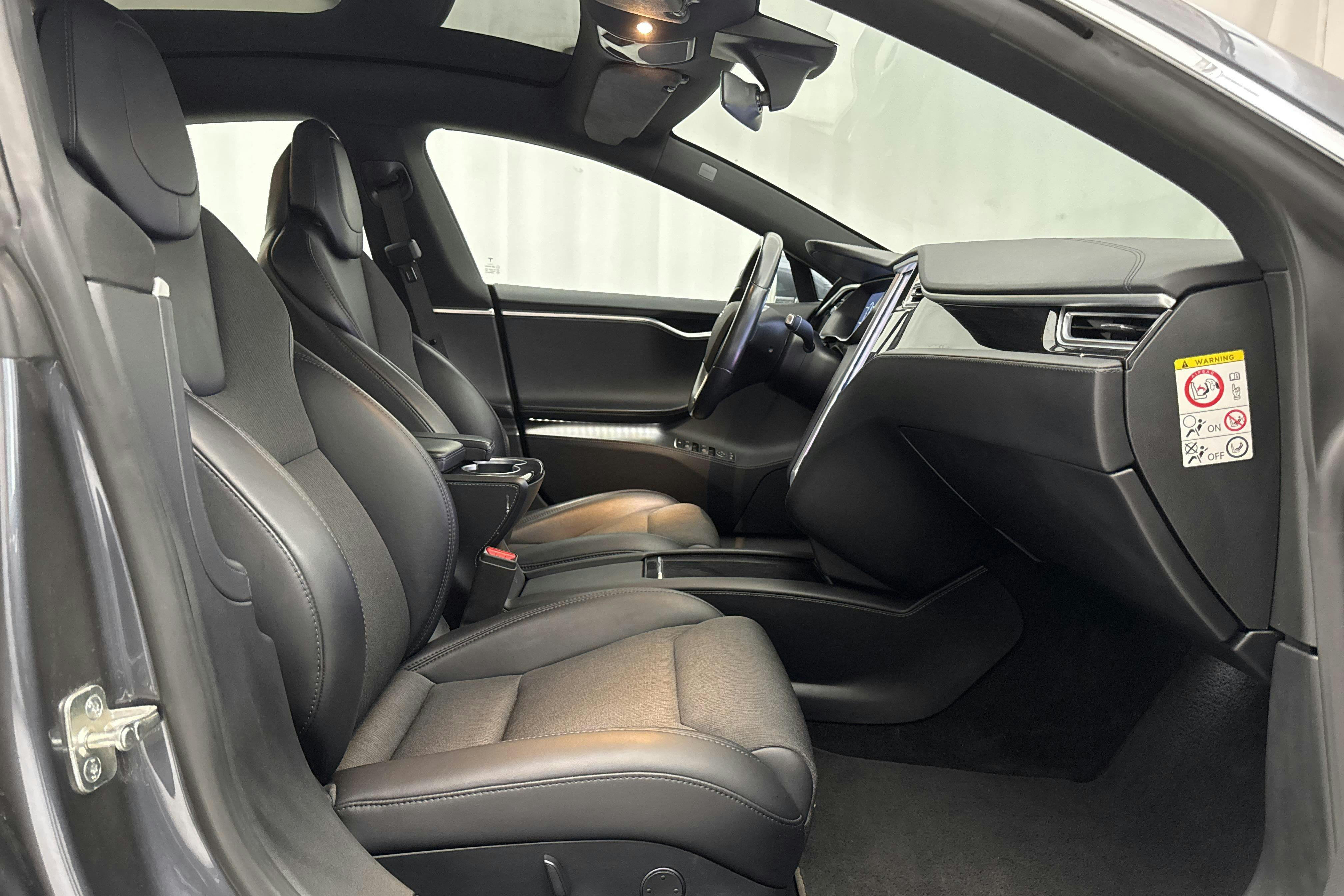Tesla Model S 75D - 6 384 mil - Automat - grå - 2018