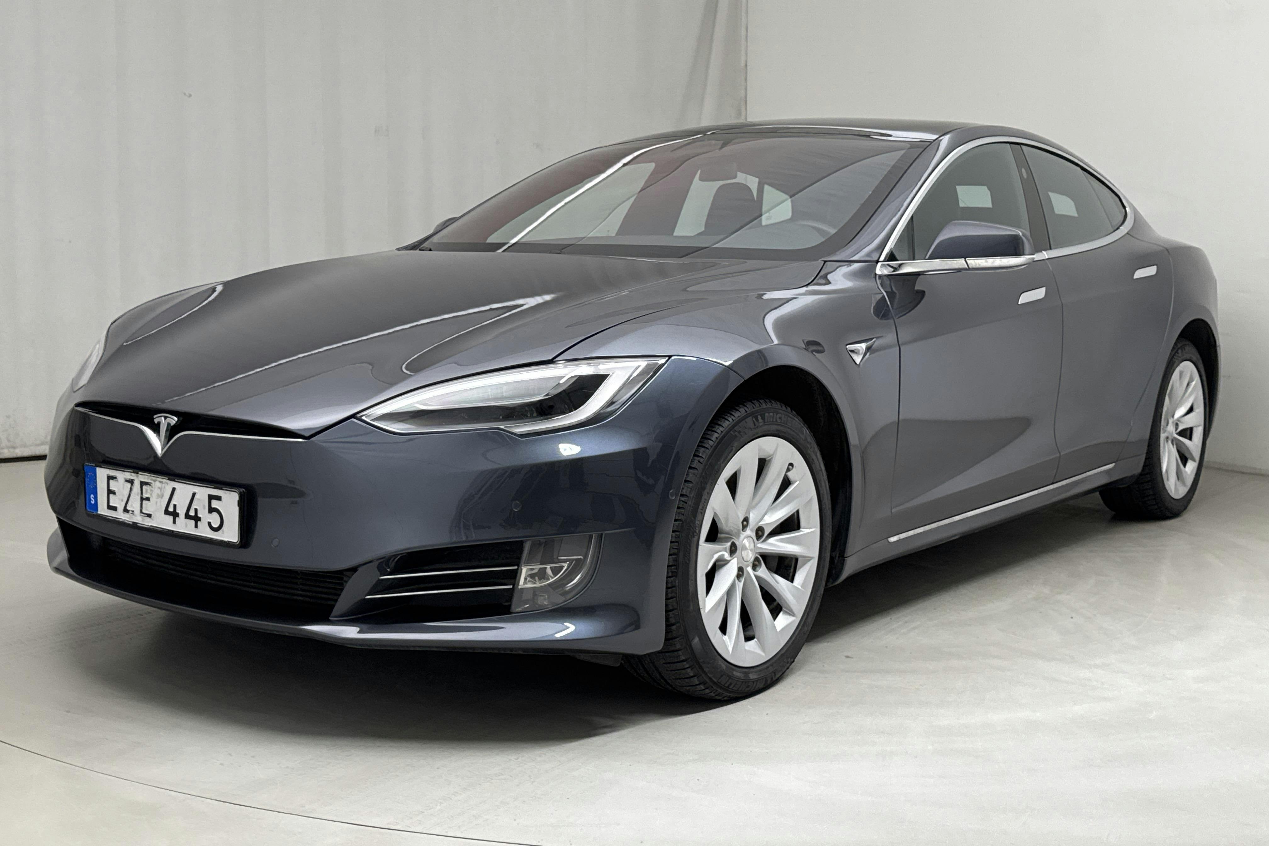 Tesla Model S 75D - 6 384 mil - Automat - grå - 2018