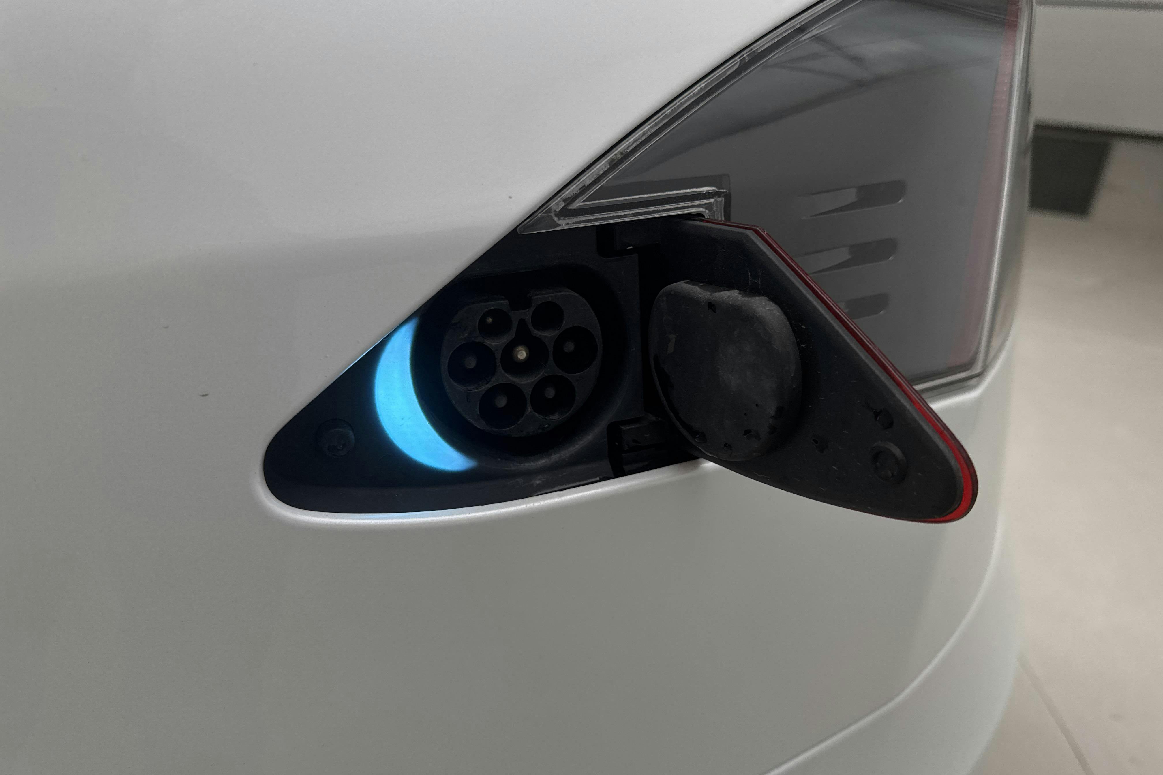 Tesla Model S Dual Motor Long Range AWD - 9 005 mil - Automat - vit - 2020