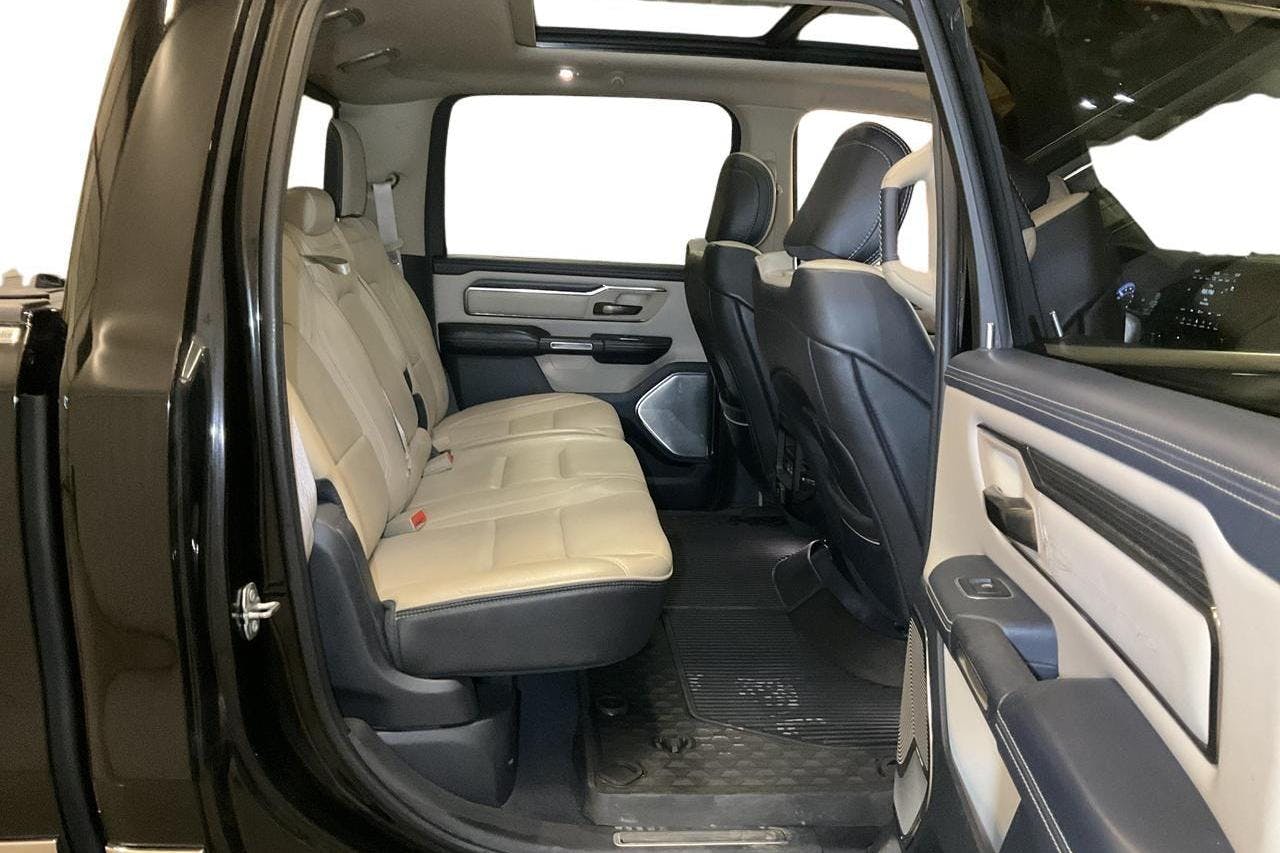 Dodge RAM 1500 5.7 (395hk) - 205 870 km - Automaatne - must - 2019