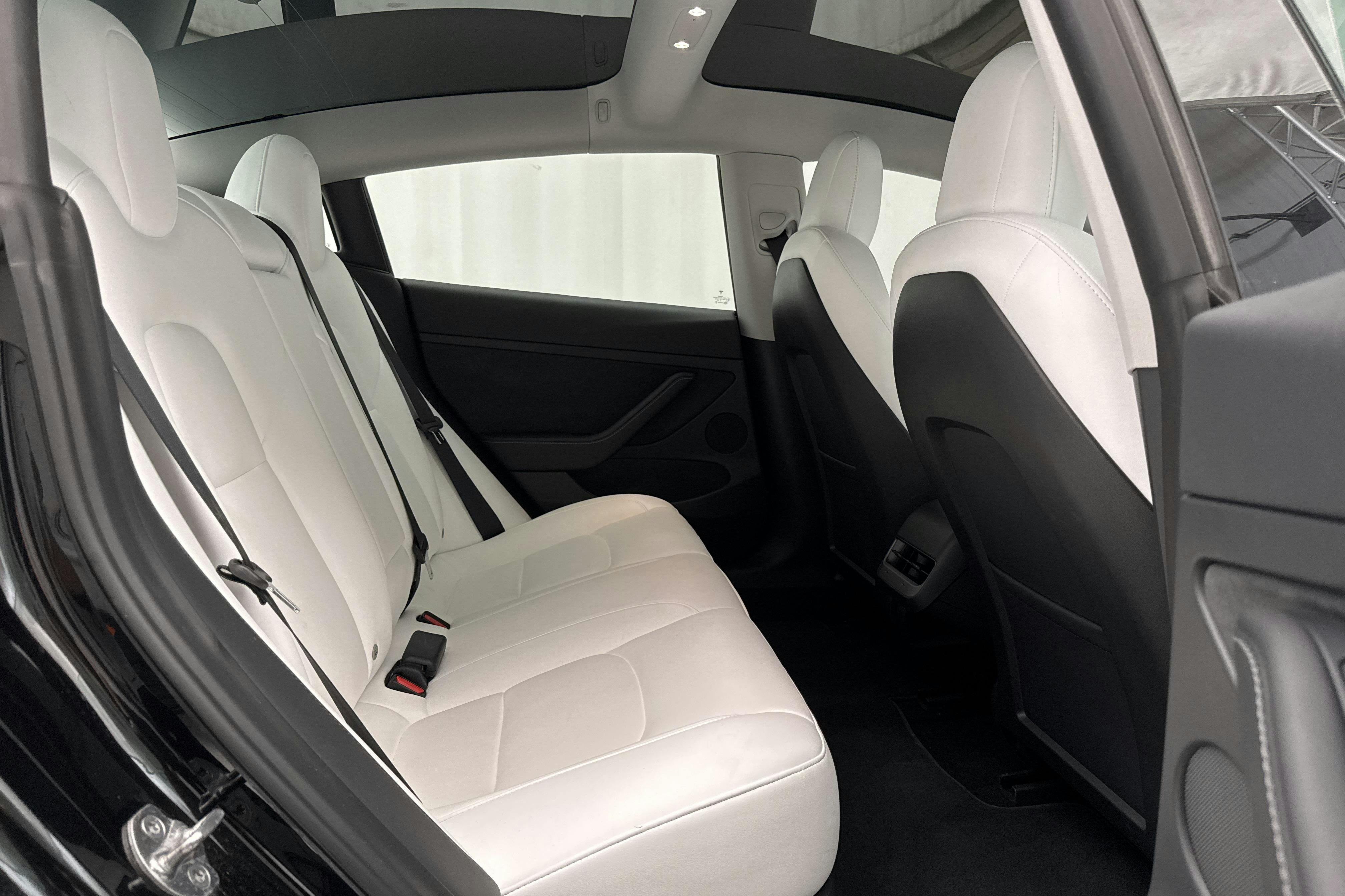 Tesla Model 3 Performance AWD - 19 000 km - Automatic - black - 2021