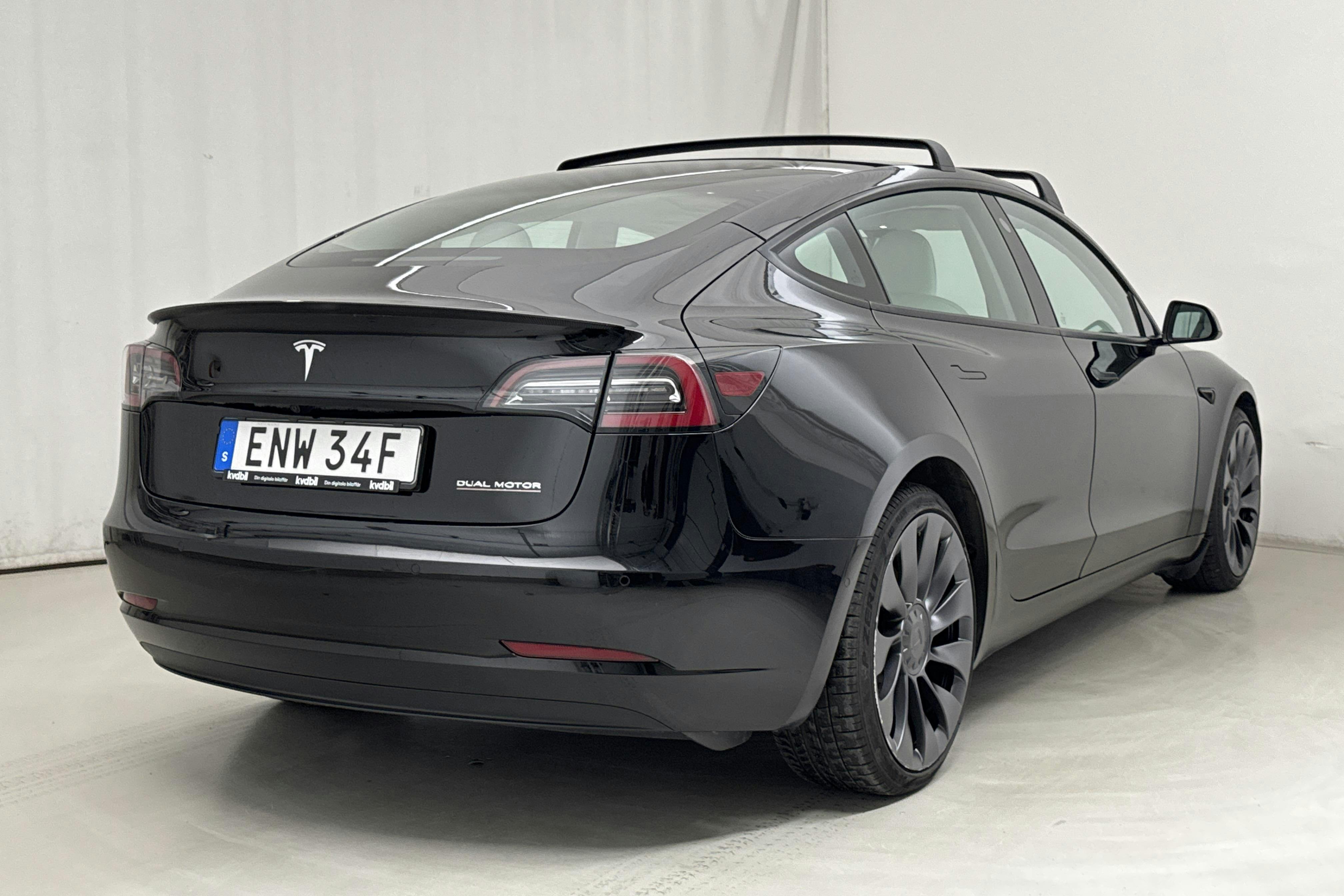 Tesla Model 3 Performance AWD - 19 000 km - Automatic - black - 2021