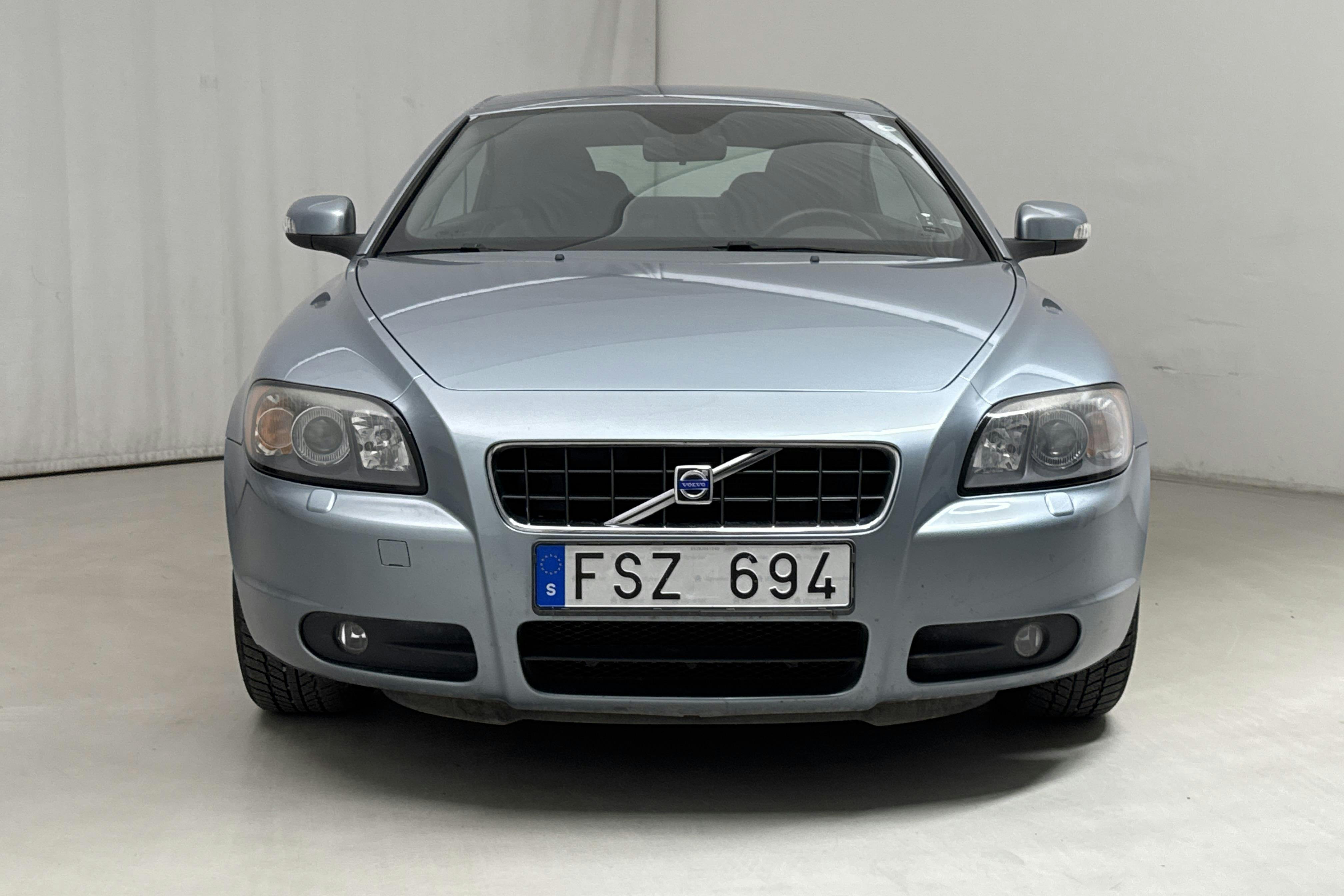 Volvo C70 2.4 Cabriolet (140hk) - 129 720 km - Manual - Light Blue - 2008