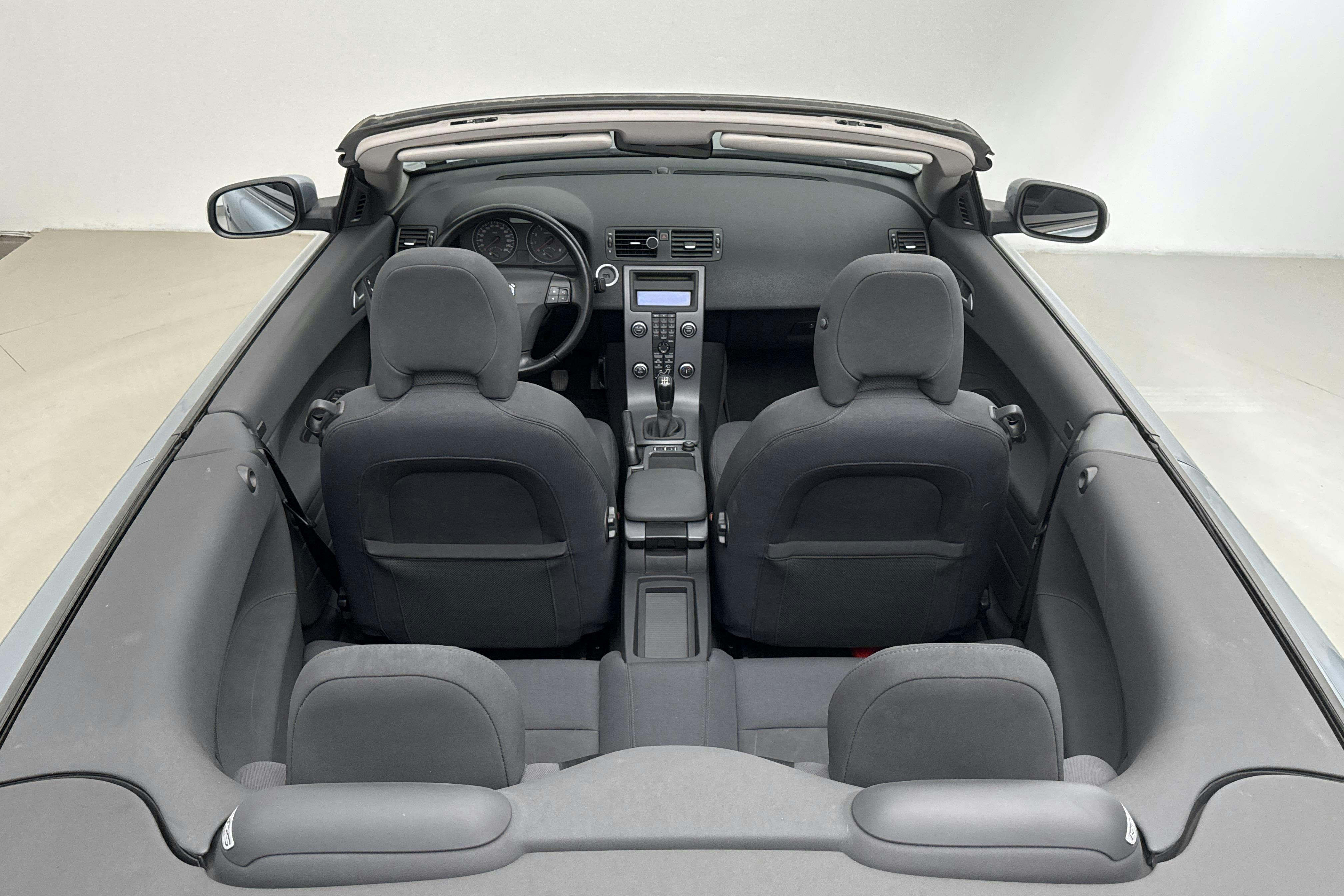 Volvo C70 2.4 Cabriolet (140hk) - 129 720 km - Manual - Light Blue - 2008