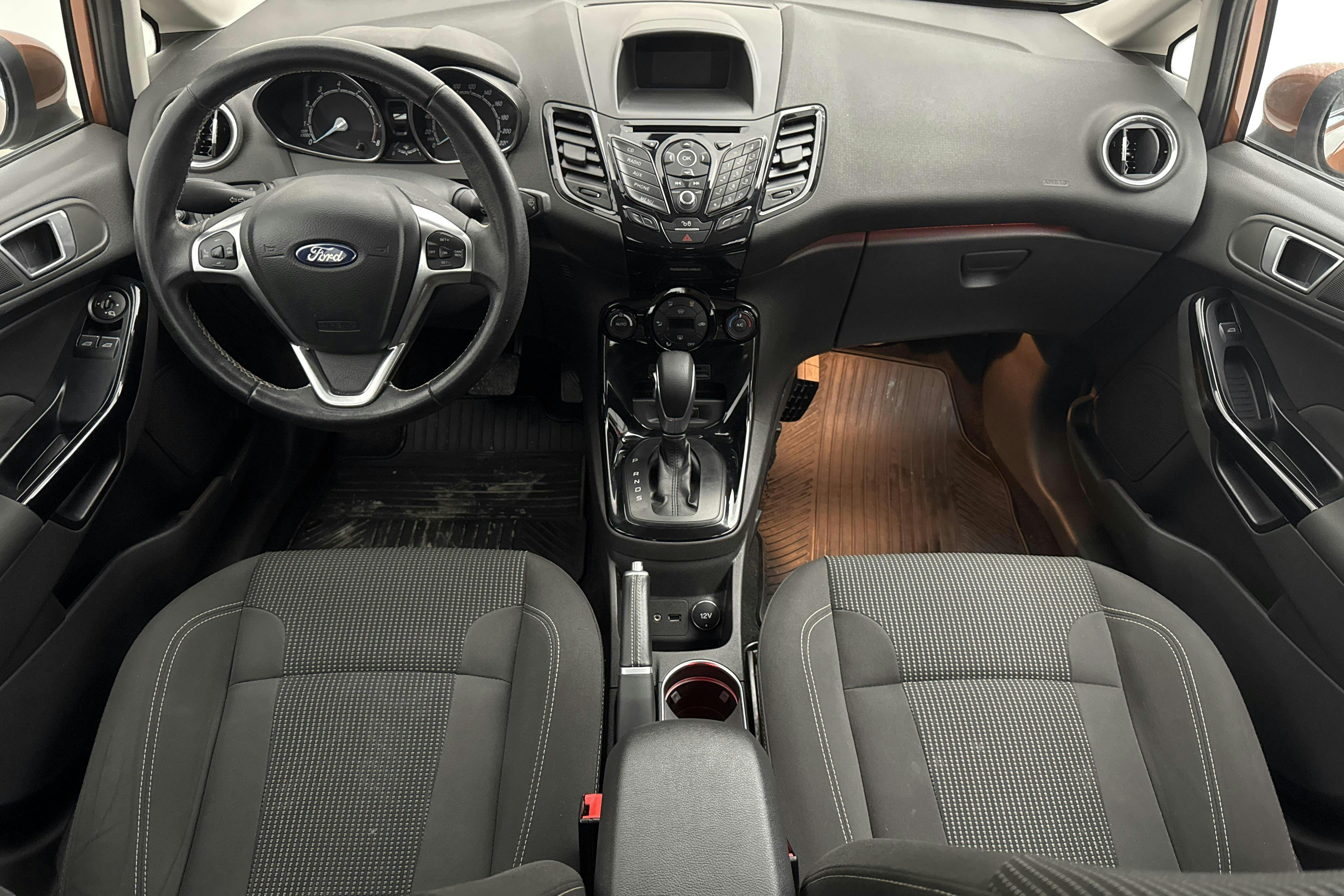 Ford Fiesta 1.0T EcoBoost 5dr (100hk) - 65 970 km - Automatyczna - brązowy - 2015