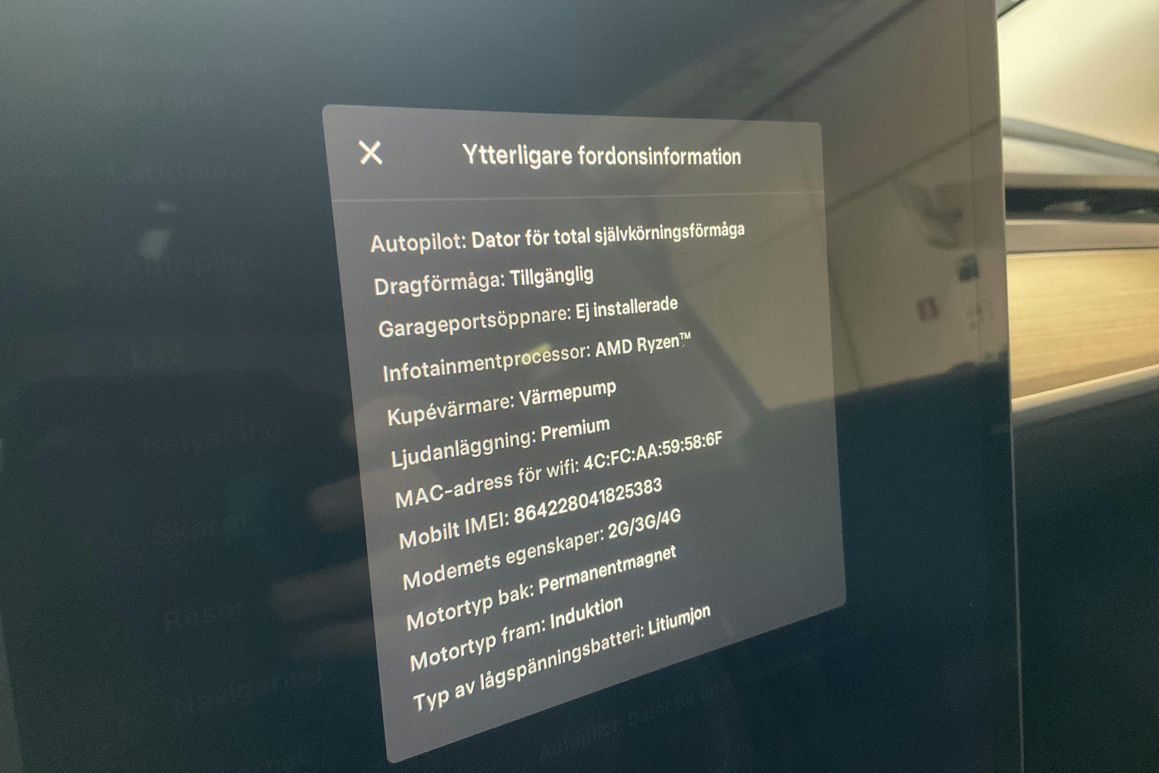 Tesla Model Y Long Range Dual Motor AWD - 87 980 km - Automaattinen - punainen - 2022