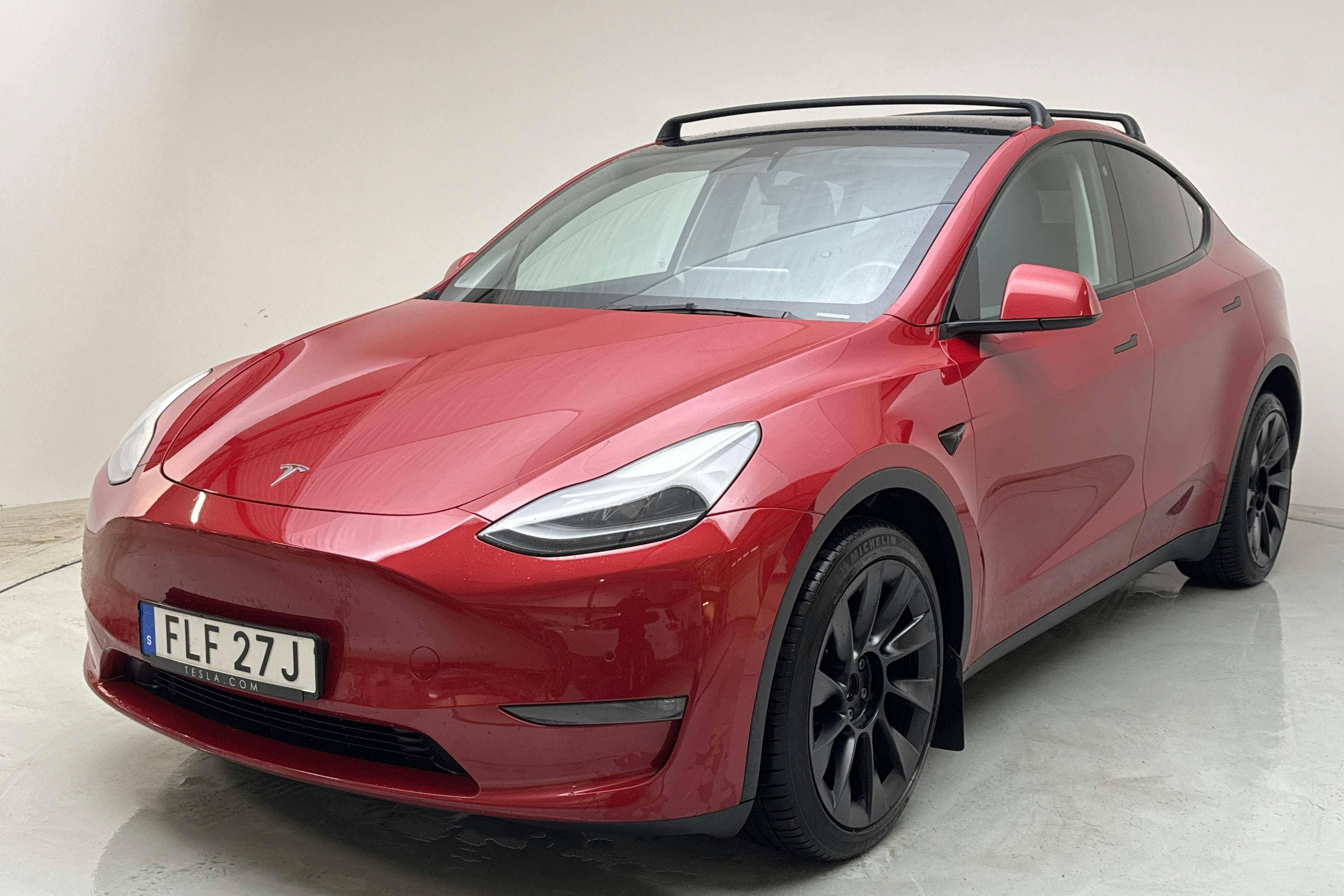 Tesla Model Y Long Range Dual Motor AWD - 87 980 km - Automaattinen - punainen - 2022