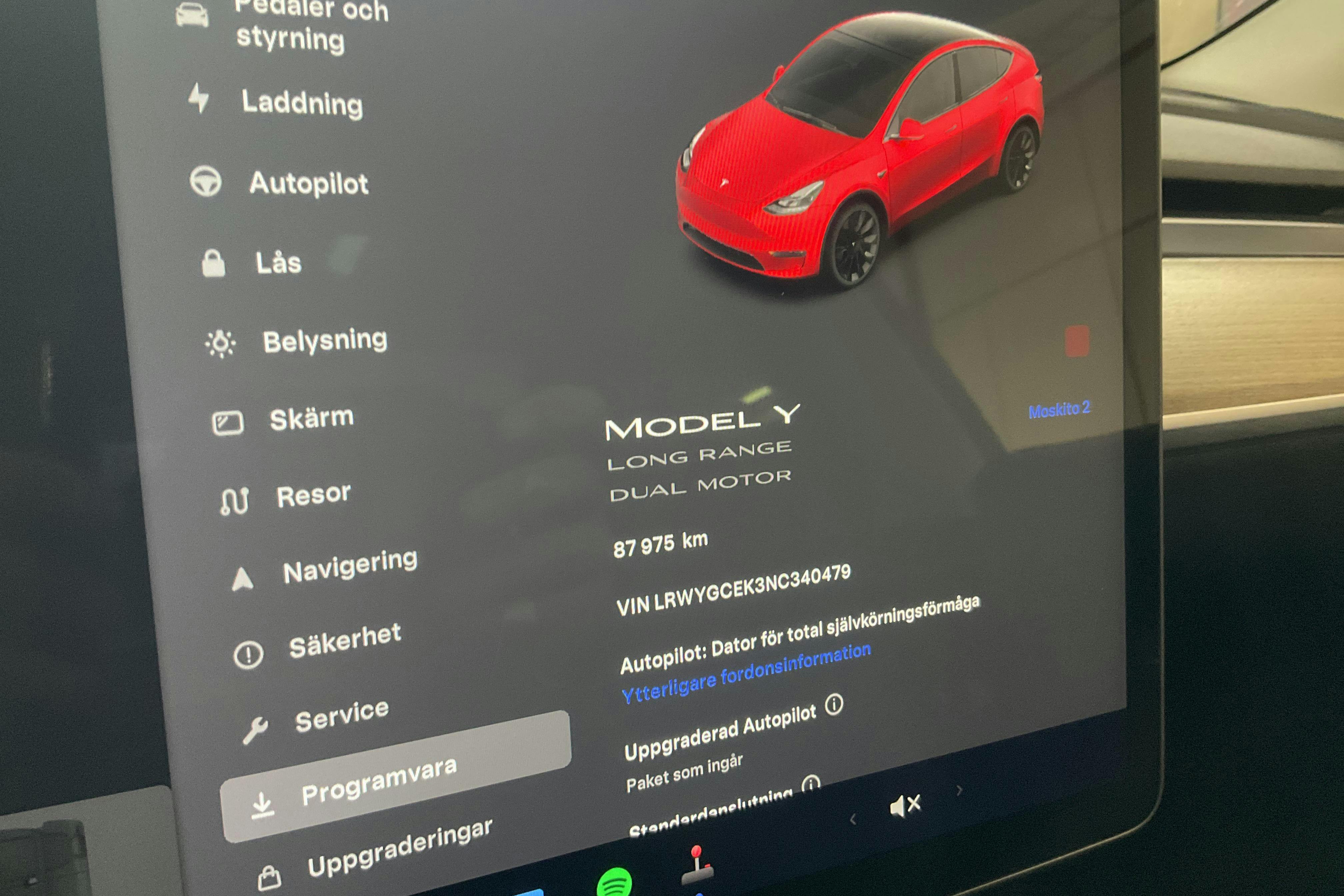 Tesla Model Y Long Range Dual Motor AWD - 87 980 km - Automaattinen - punainen - 2022