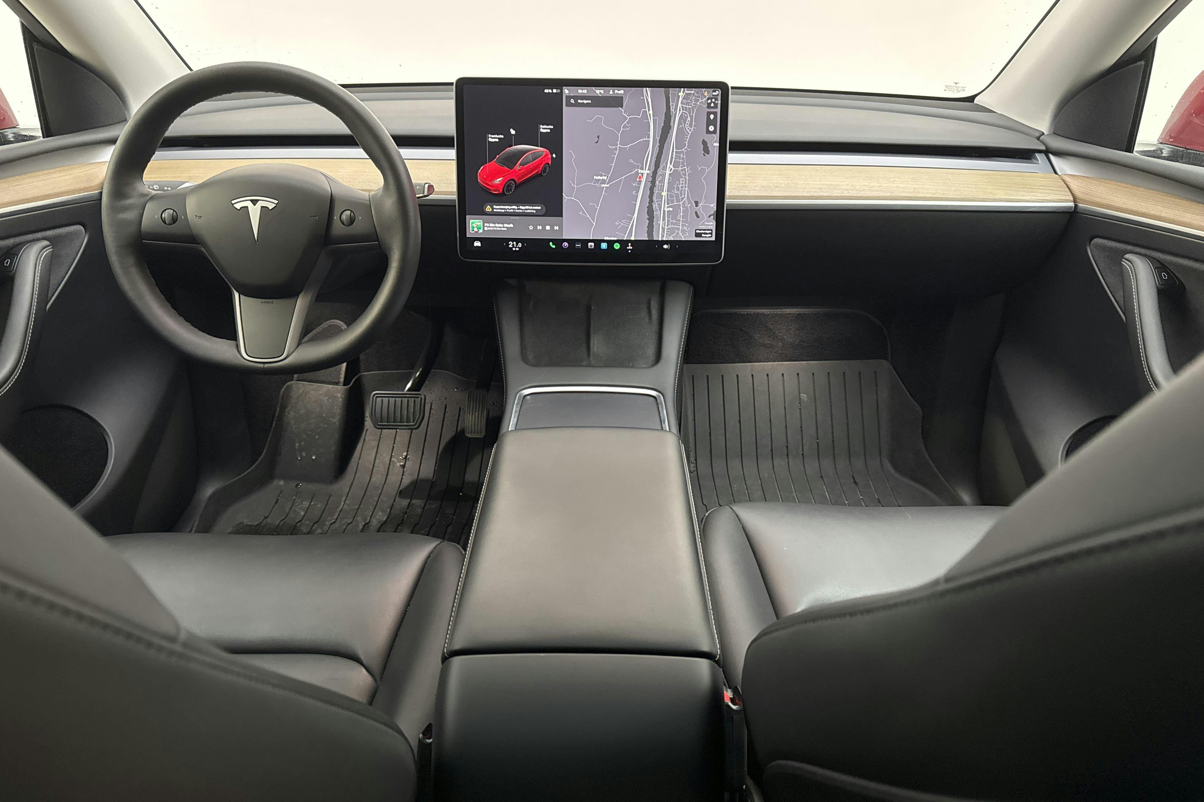 Tesla Model Y Long Range Dual Motor AWD - 87 980 km - Automaattinen - punainen - 2022
