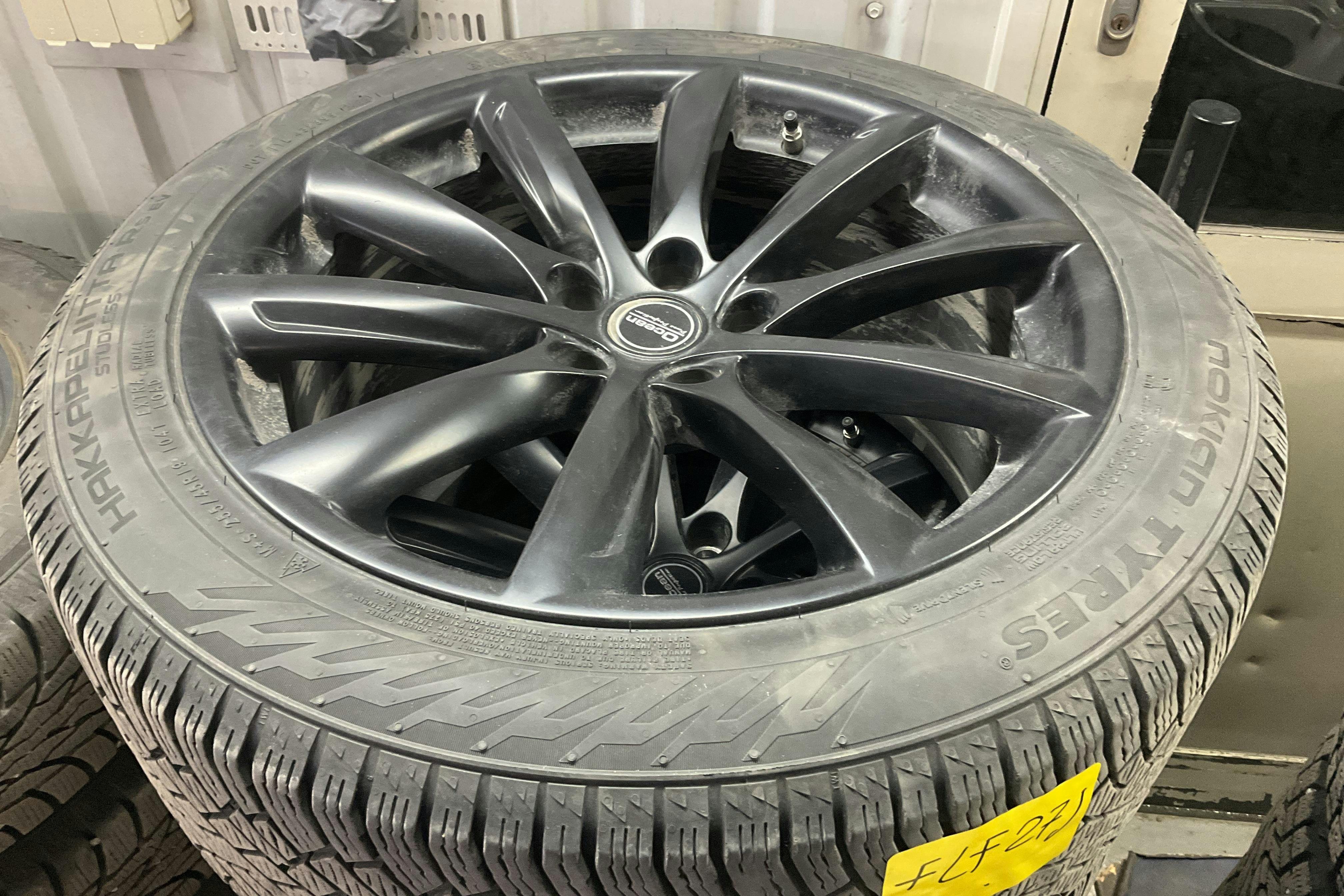 Tesla Model Y Long Range Dual Motor AWD - 87 980 km - Automaattinen - punainen - 2022