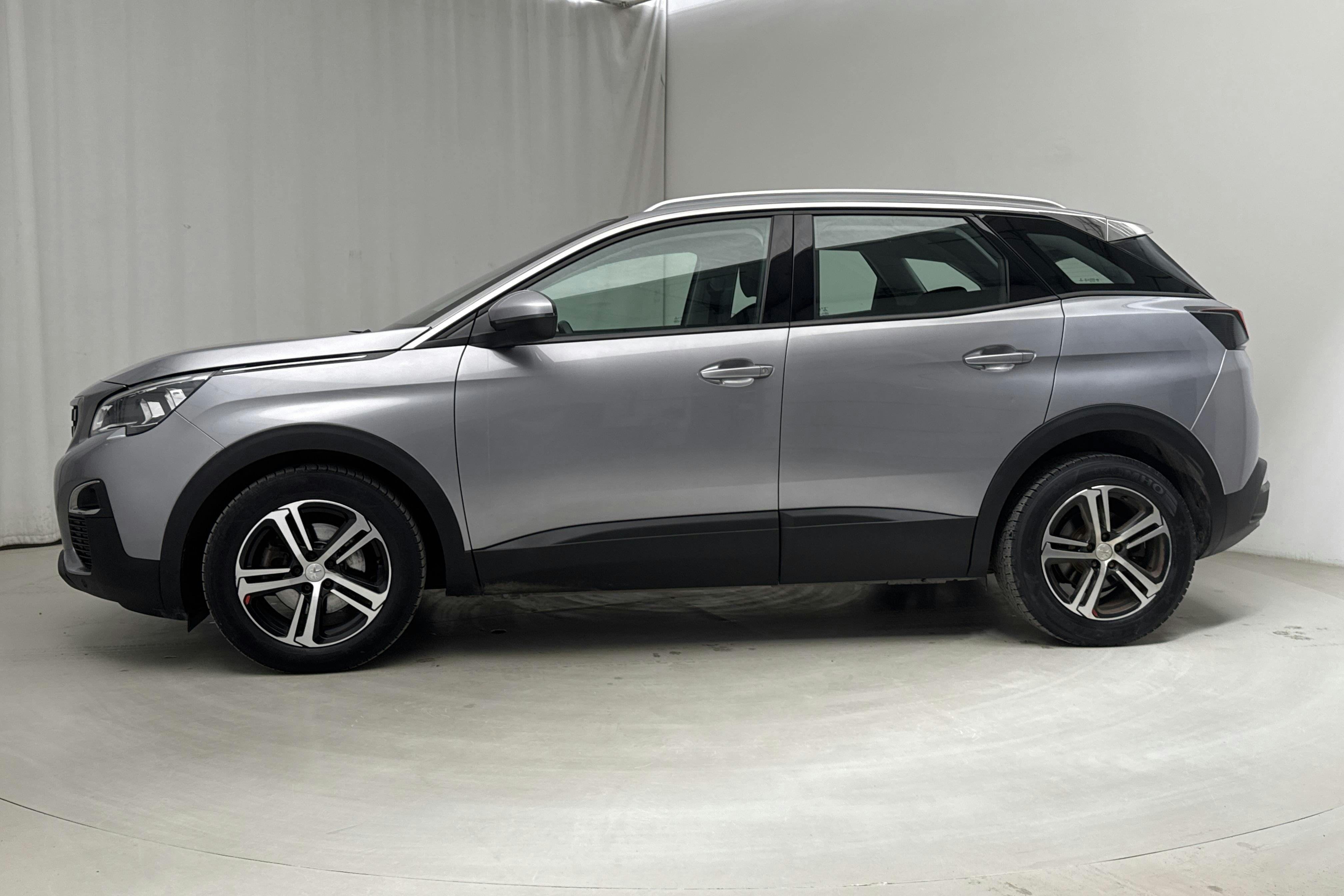 Peugeot 3008 1.2 PureTech (130hk) - 110 380 km - Automaatne - Light Grey - 2018