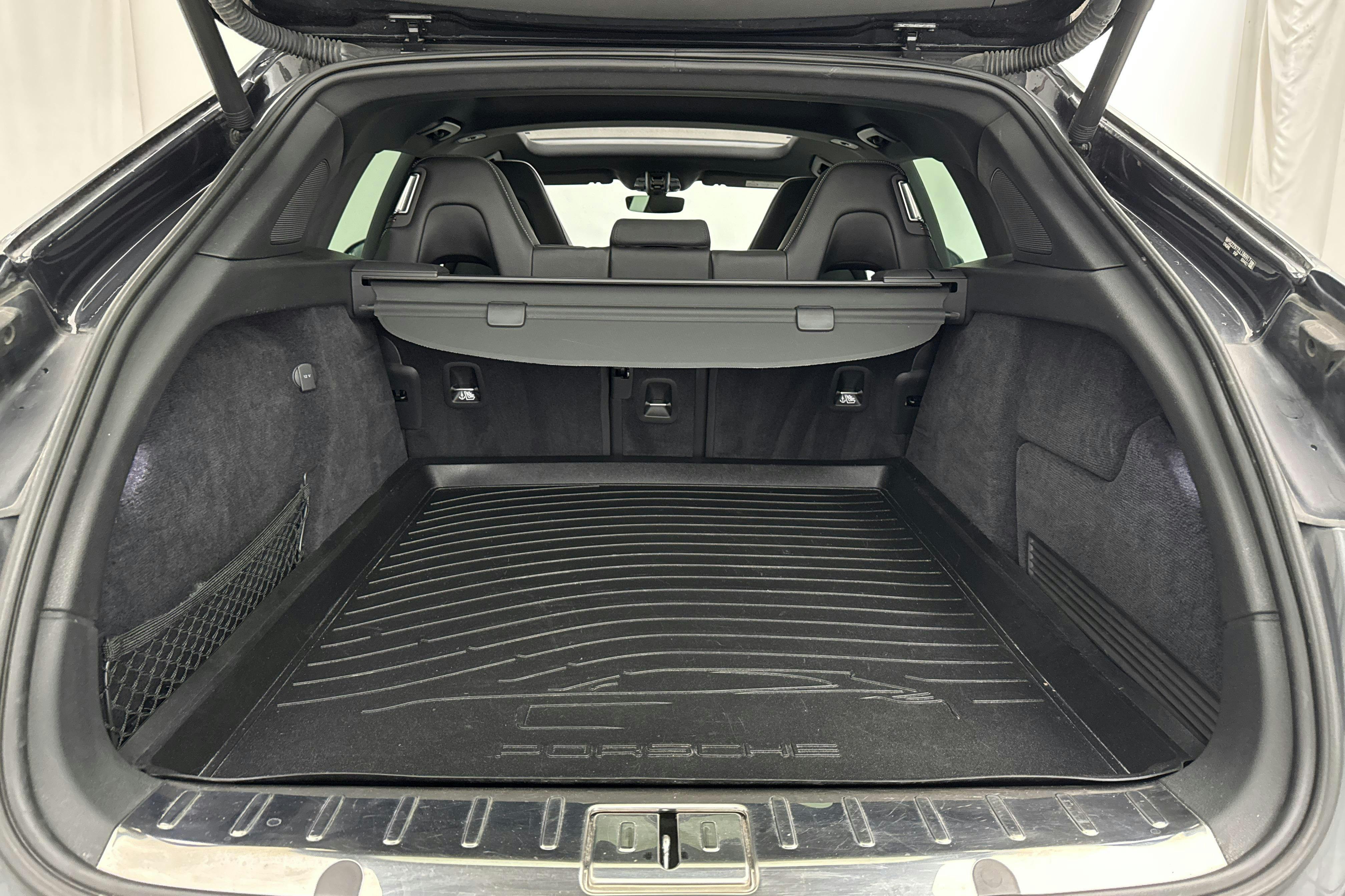 Porsche Panamera 4 E-hybrid Sport Turismo (462hk) - 109 120 km - Automatic - Dark Grey - 2020