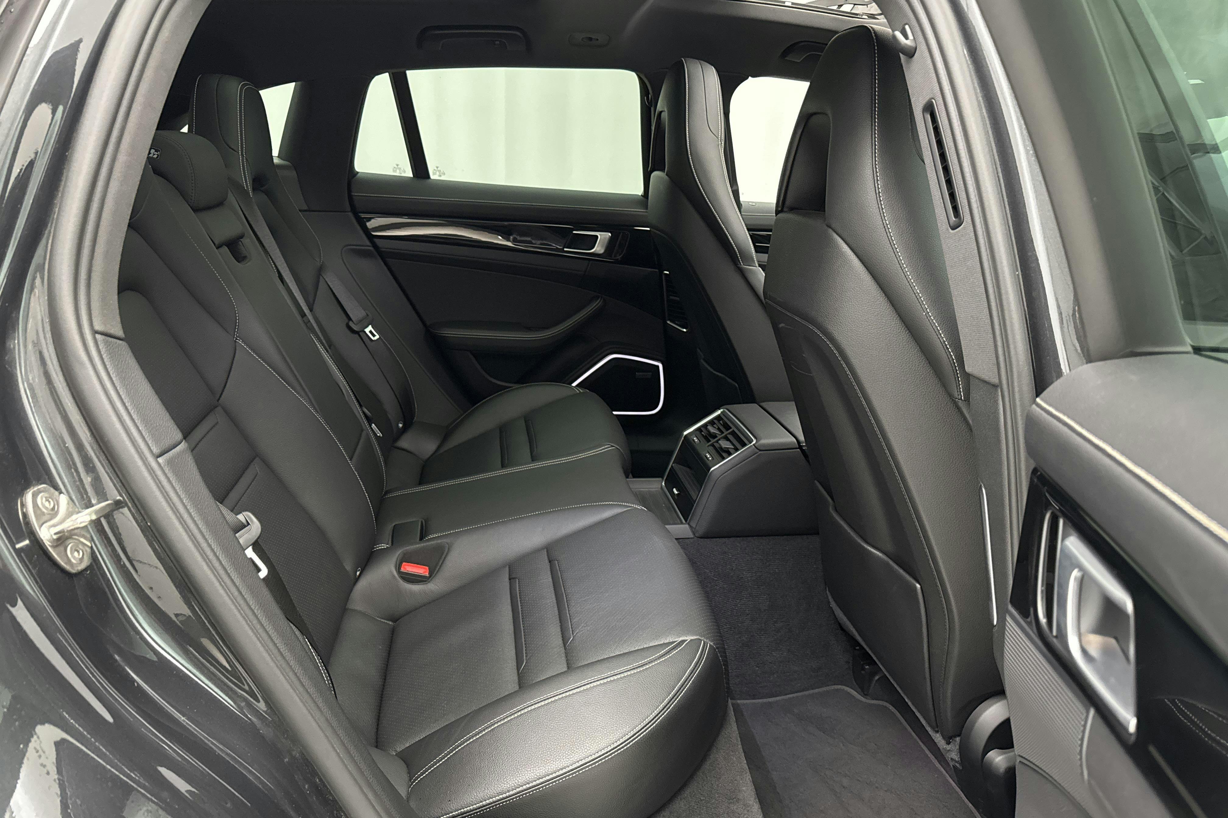 Porsche Panamera 4 E-hybrid Sport Turismo (462hk) - 109 120 km - Automatic - Dark Grey - 2020