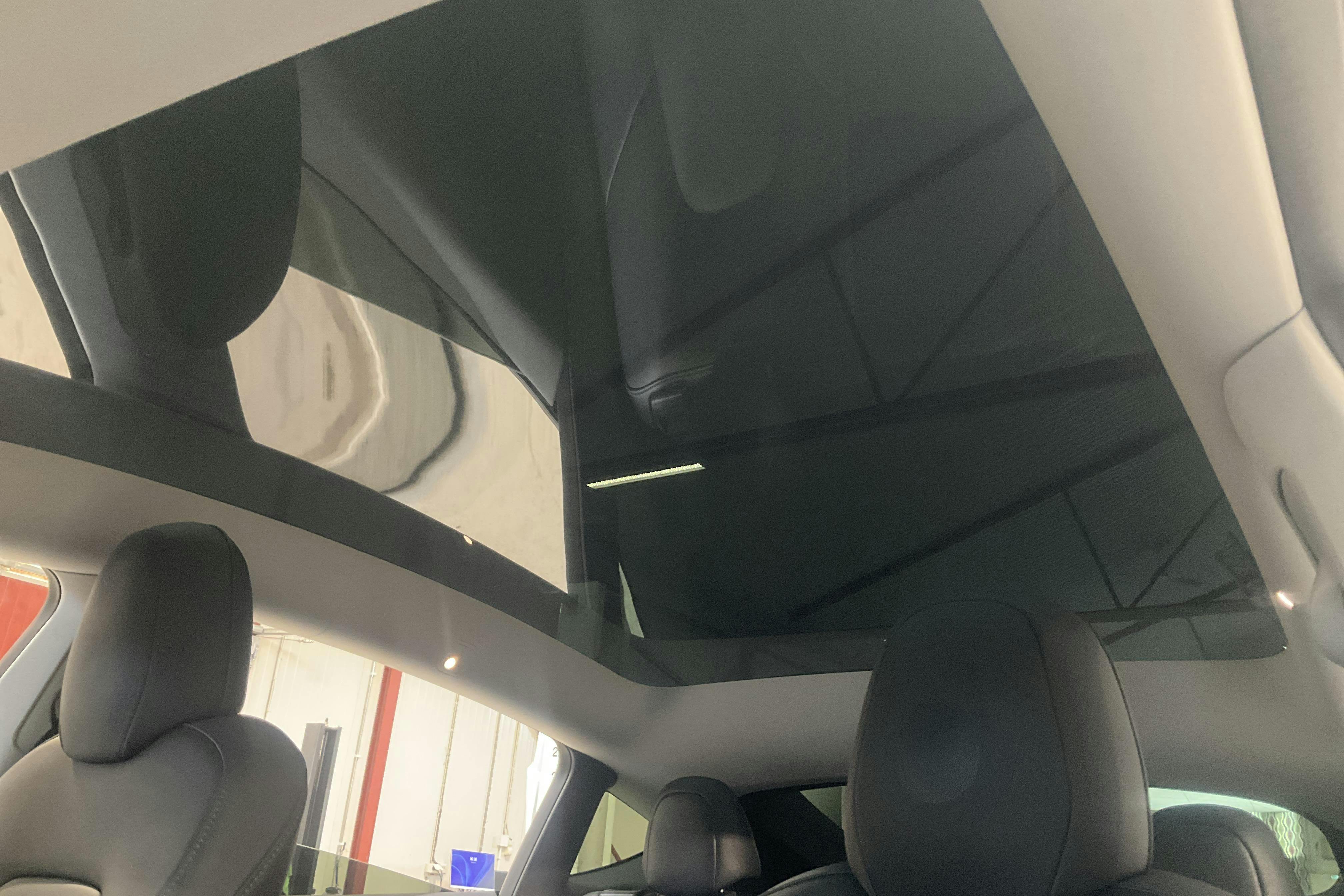 Tesla Model Y Long Range Dual Motor AWD - 6 940 mil - Automat - vit - 2021