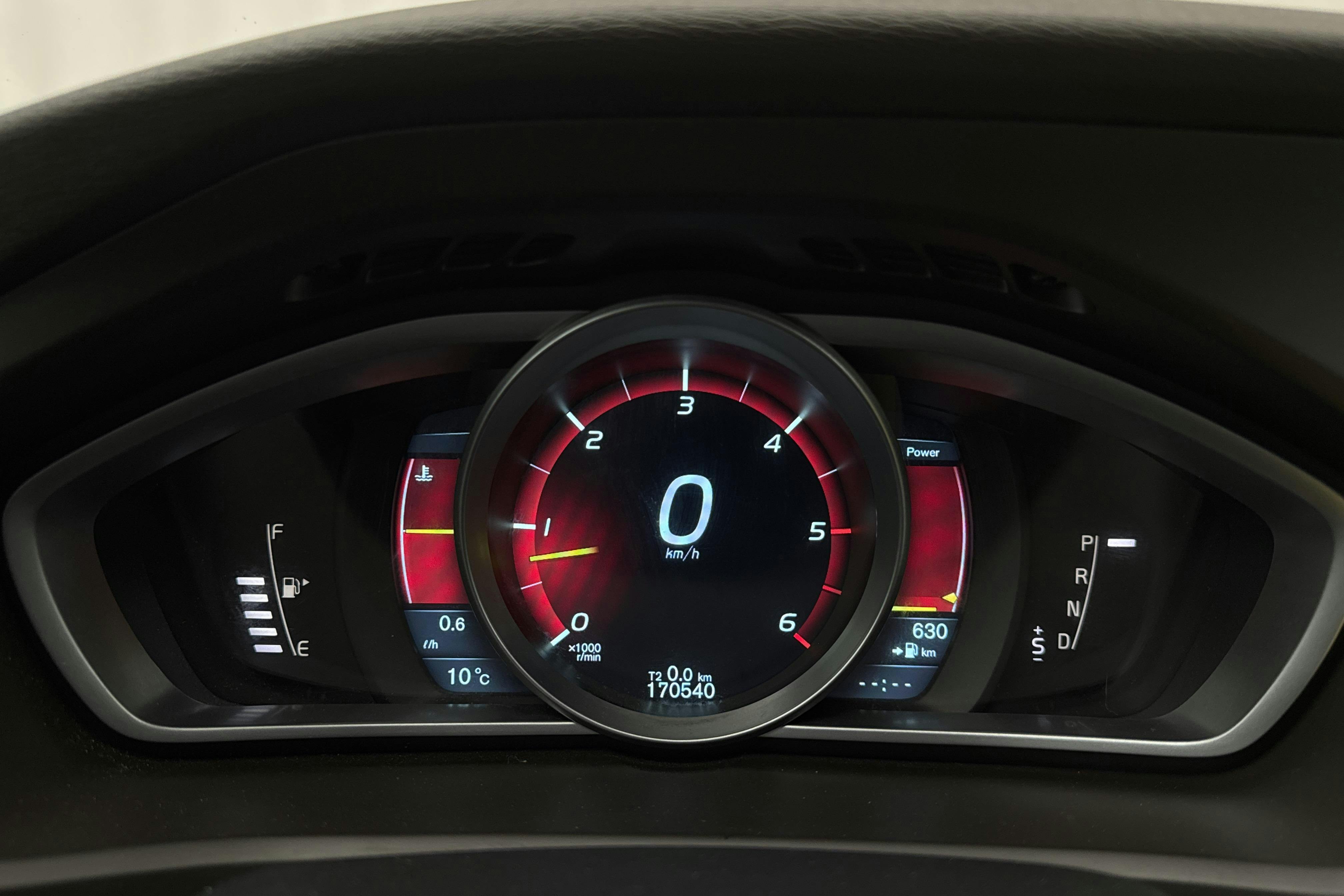 Volvo V40 Cross Country D3 (150hk) - 170 540 km - Automatyczna - brązowy - 2014