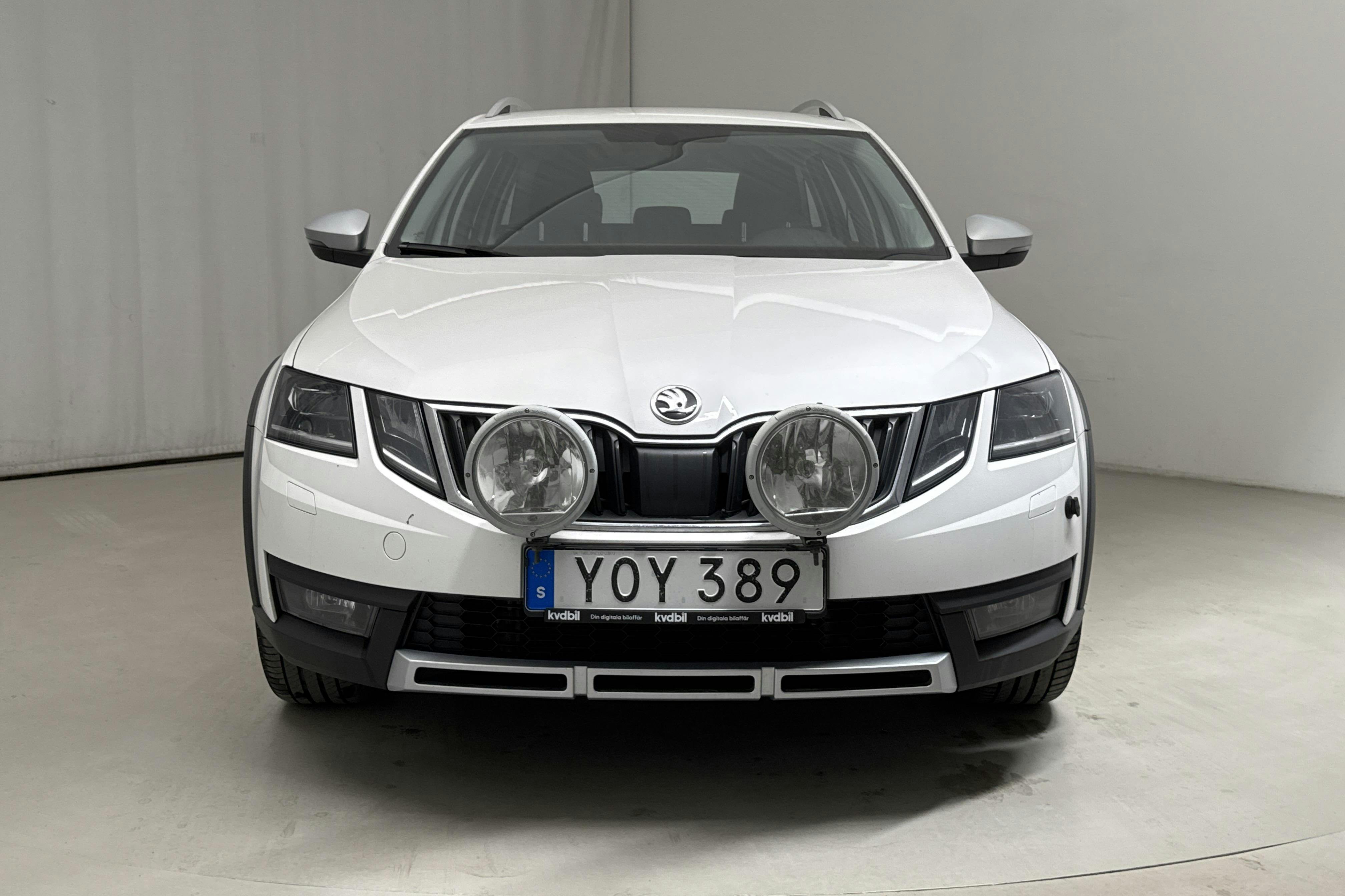 Skoda Octavia Scout II 2.0 TDI 4X4 (150hk) - 16 282 mil - Manuell - vit - 2018