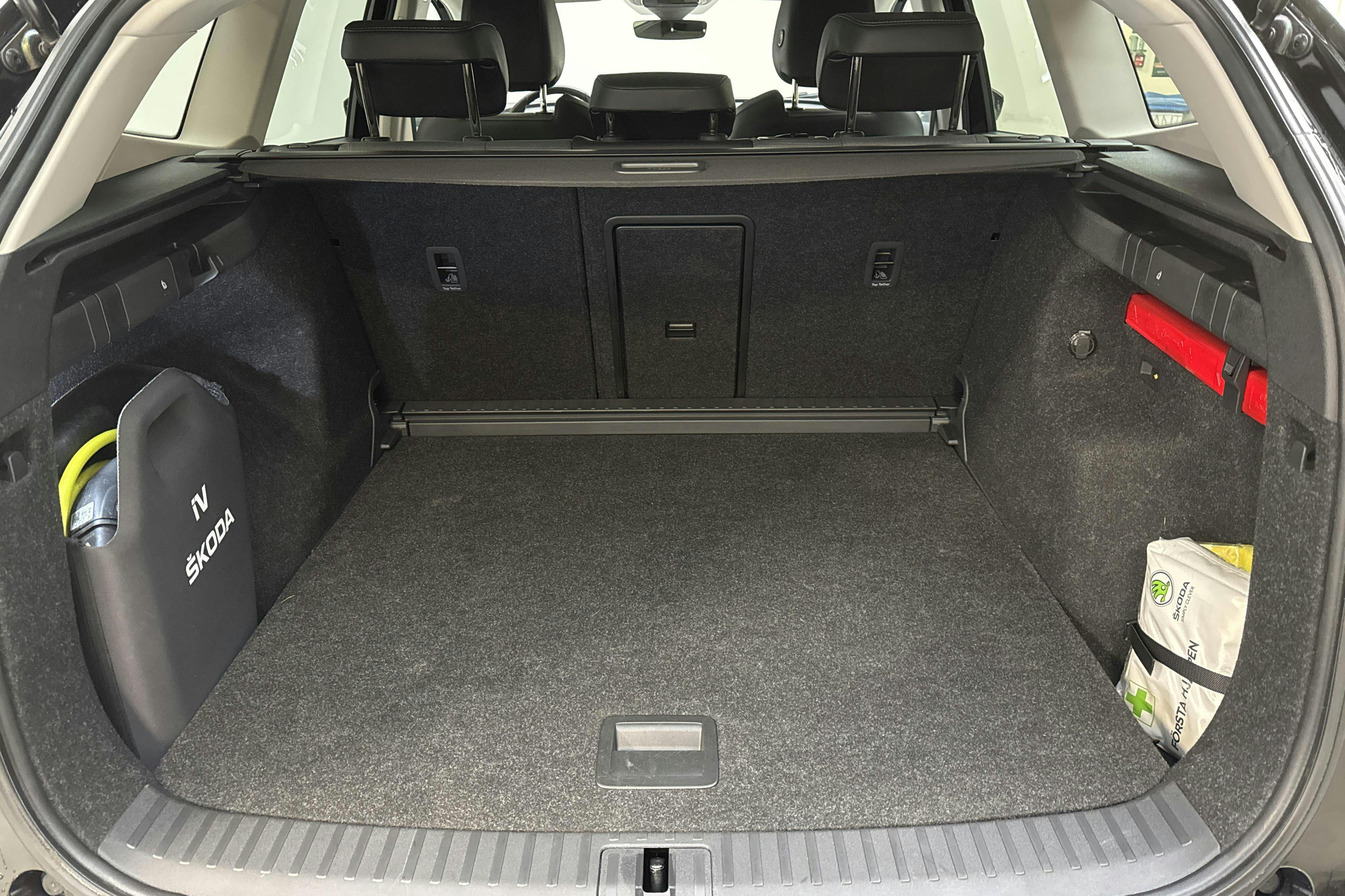 Skoda Enyaq 80 iV (204hk) - 52 130 km - Automaattinen - musta - 2023