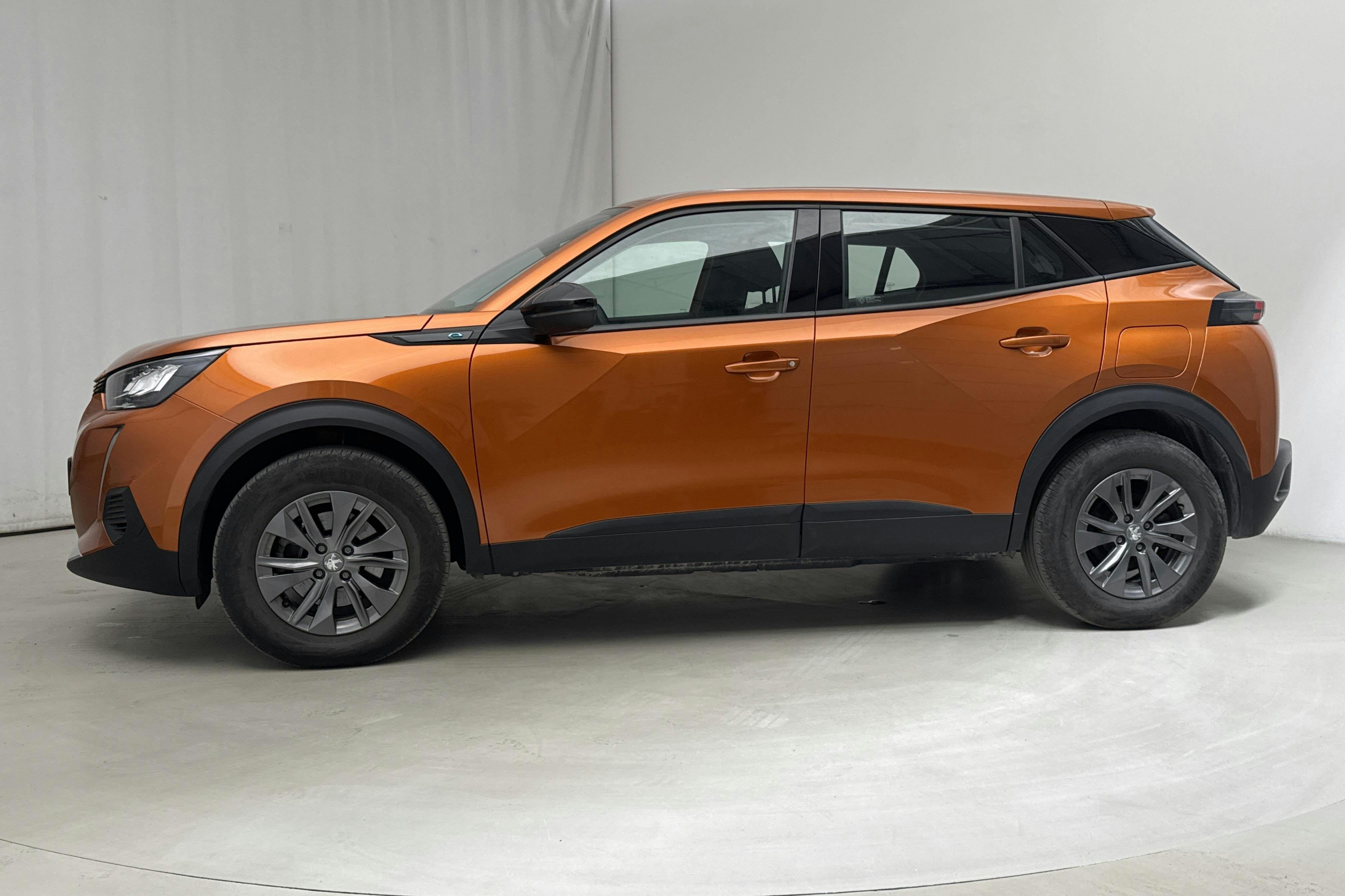 Peugeot e-2008 50 kWh (136hk) - 6 812 mil - Automat - orange - 2021