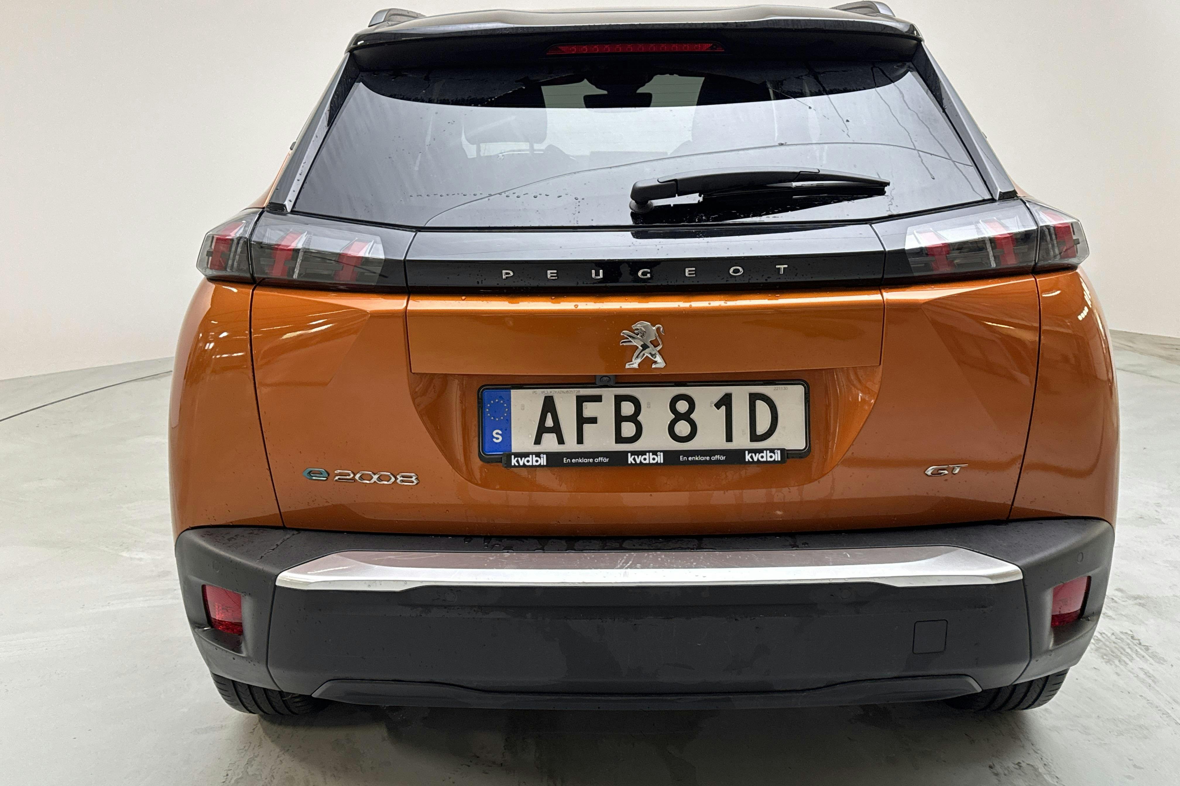 Peugeot e-2008 50 kWh (136hk) - 22 400 km - Automaattinen - oranssi - 2022