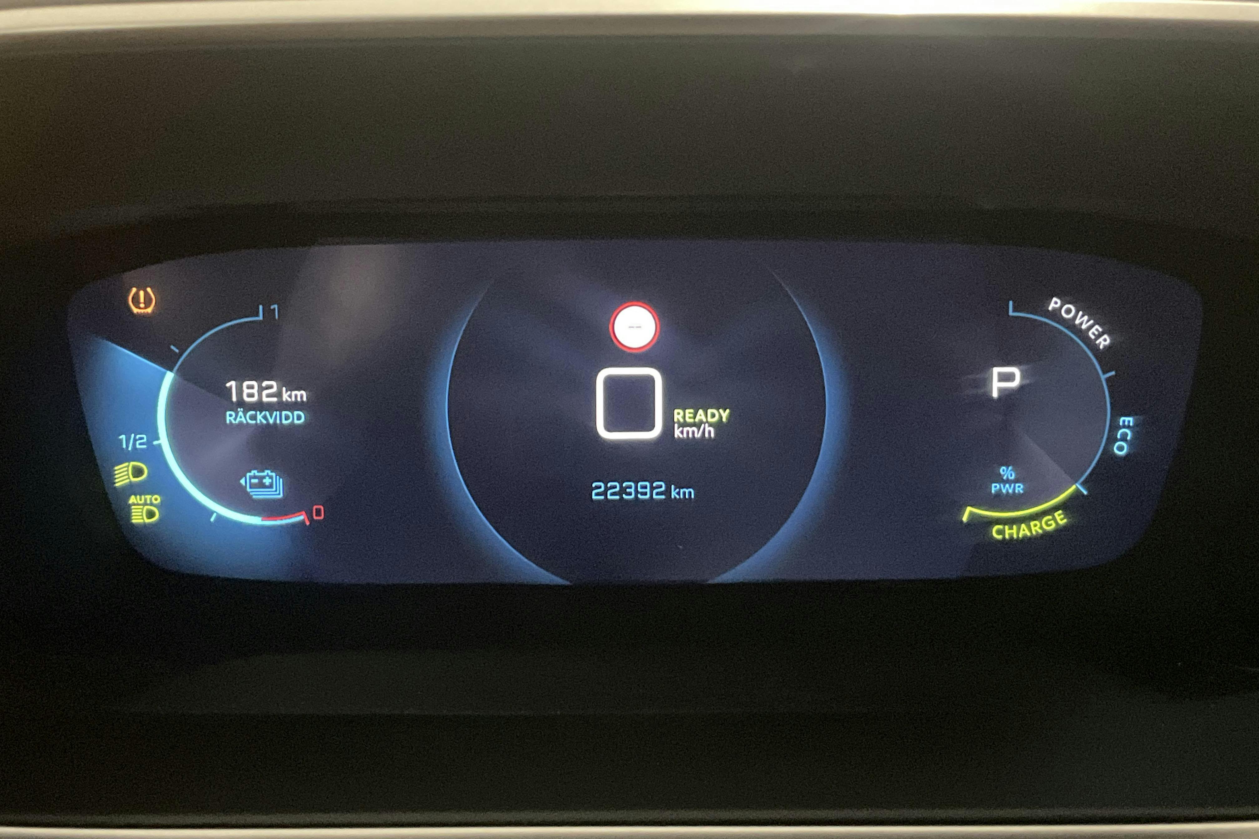 Peugeot e-2008 50 kWh (136hk) - 22 400 km - Automaattinen - oranssi - 2022