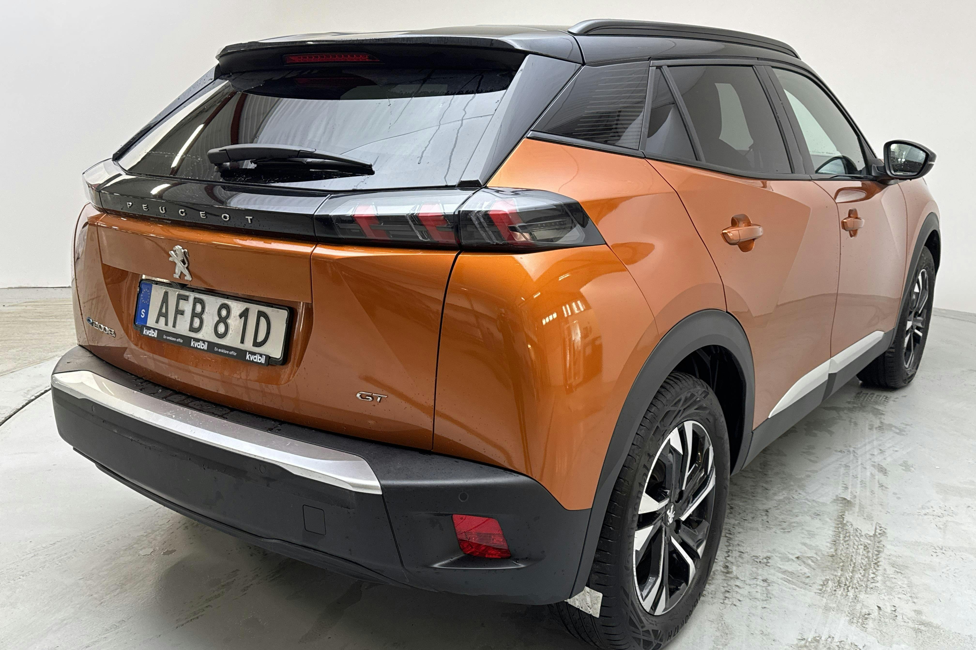 Peugeot e-2008 50 kWh (136hk) - 22 400 km - Automaattinen - oranssi - 2022