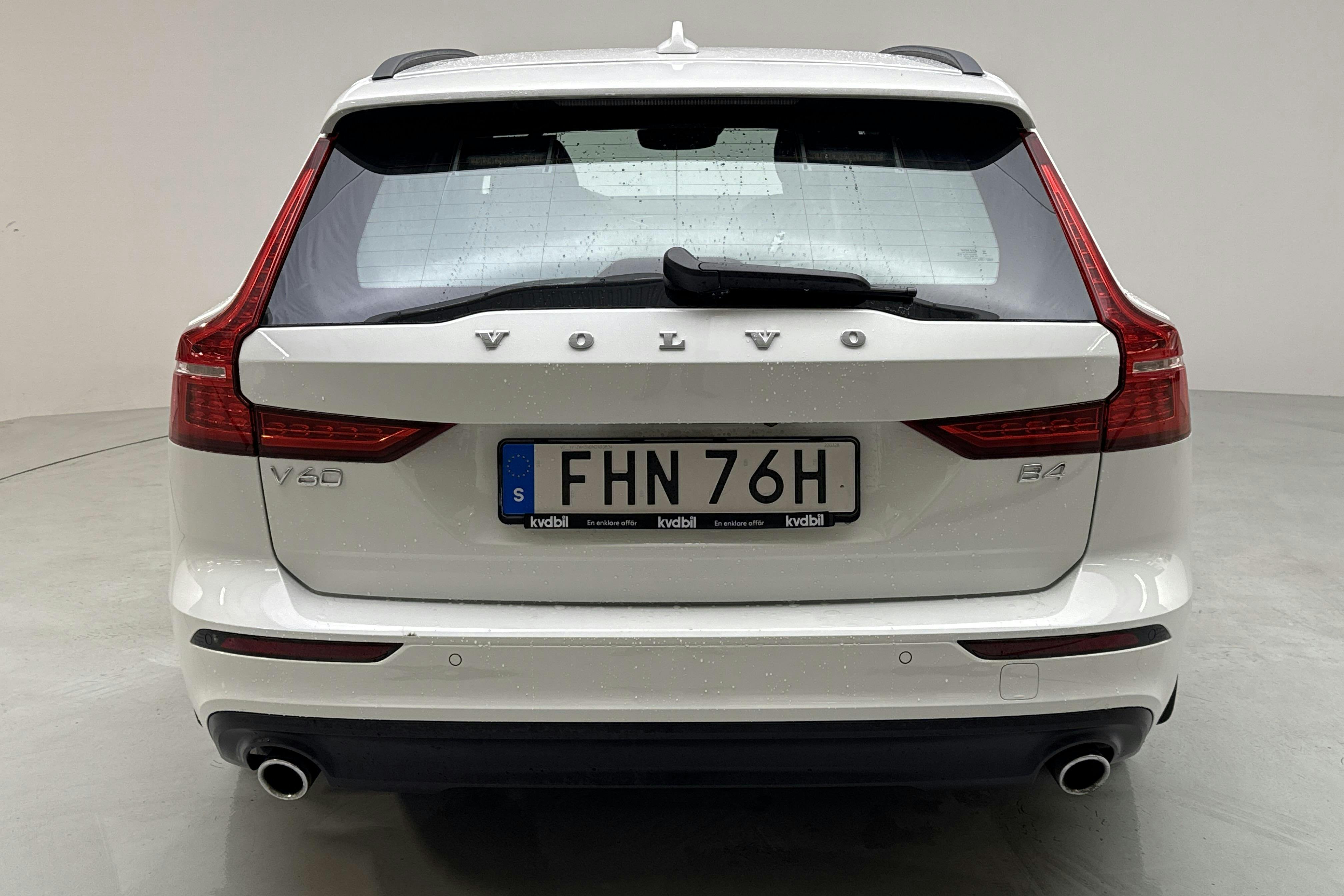 Volvo V60 B4 Mildhybrid, Diesel (197hk) - 92 970 km - Automatic - white - 2022