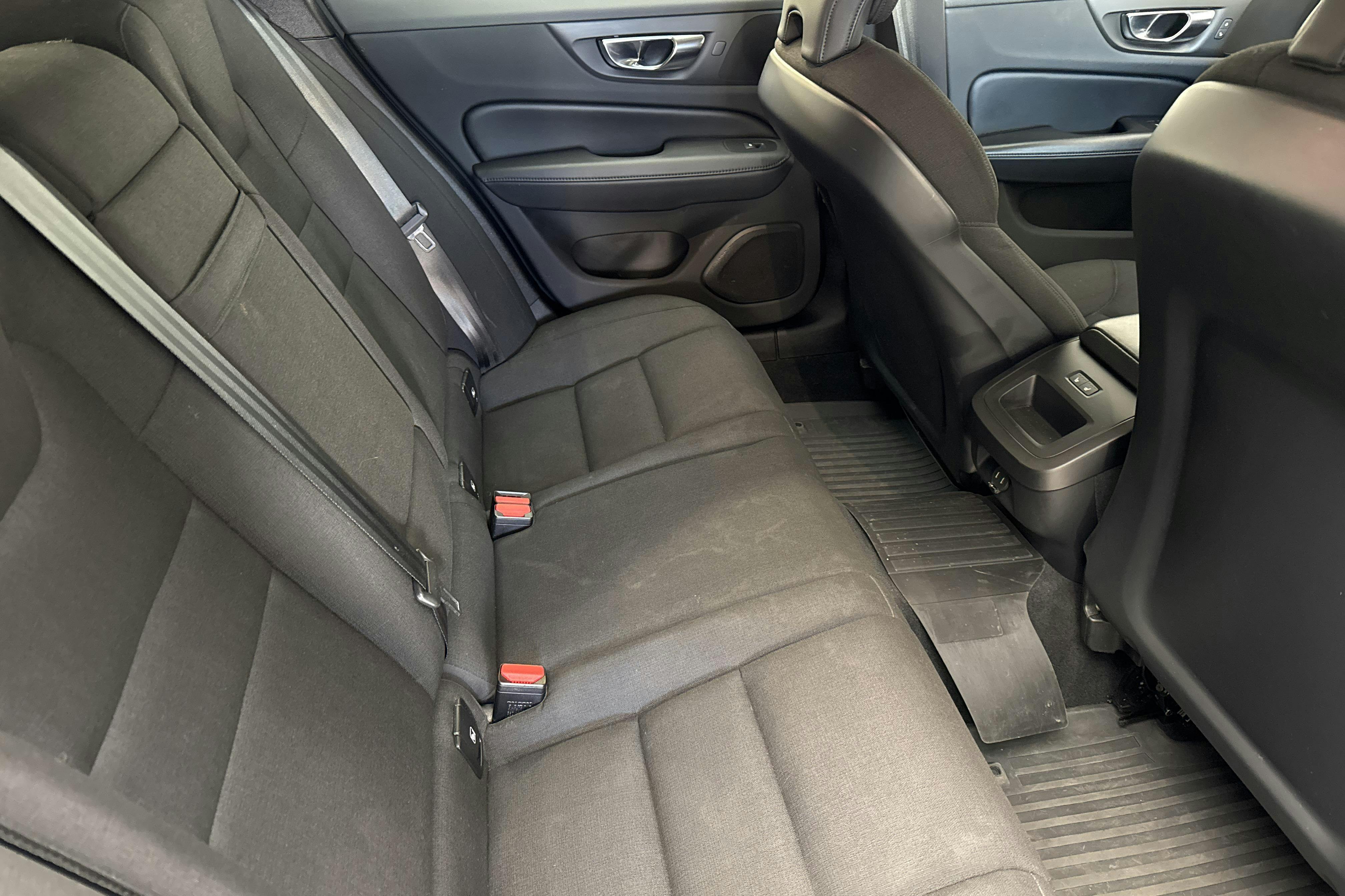 Volvo V60 B4 Mildhybrid, Diesel (197hk) - 92 970 km - Automatic - white - 2022