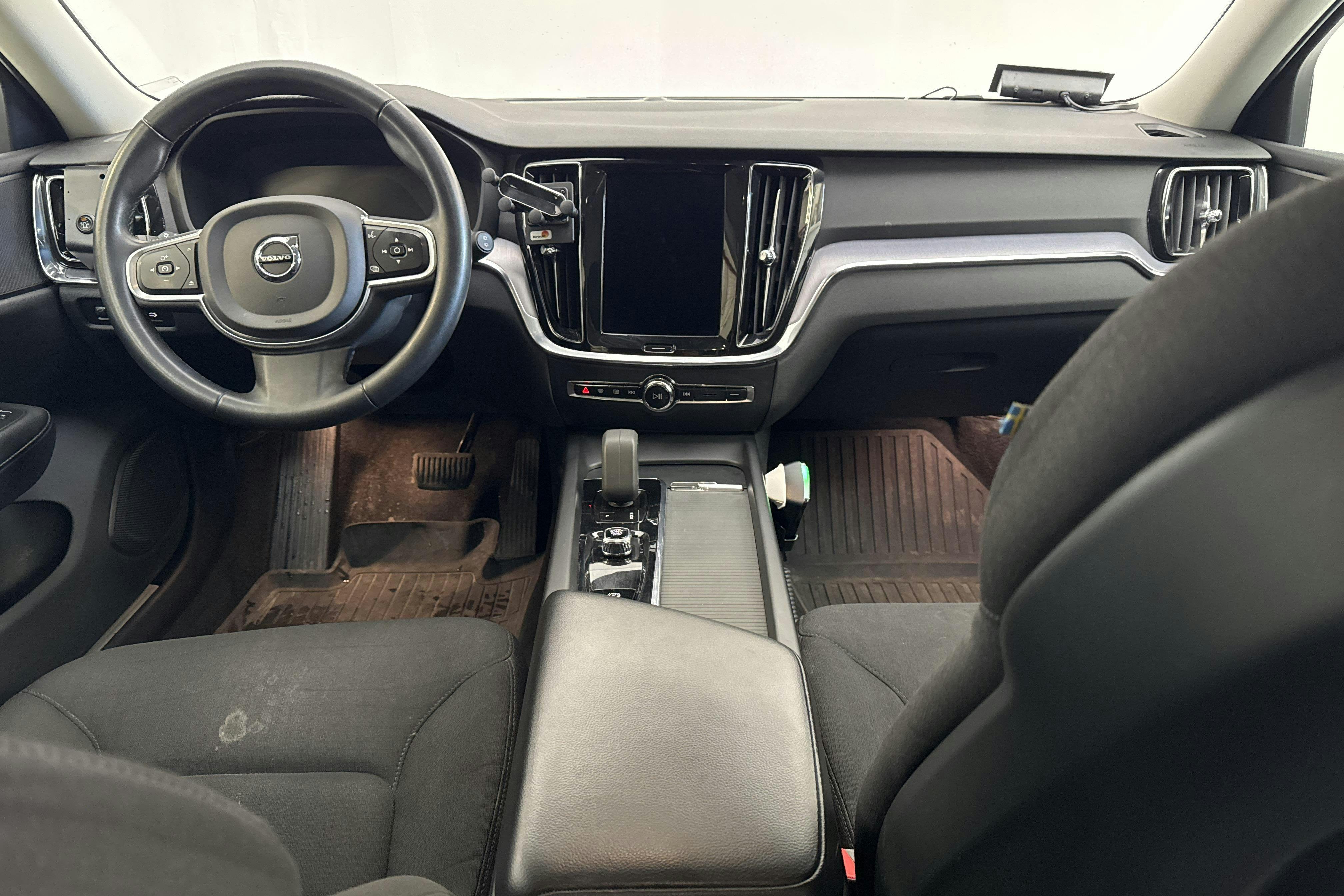 Volvo V60 B4 Mildhybrid, Diesel (197hk) - 92 970 km - Automatic - white - 2022