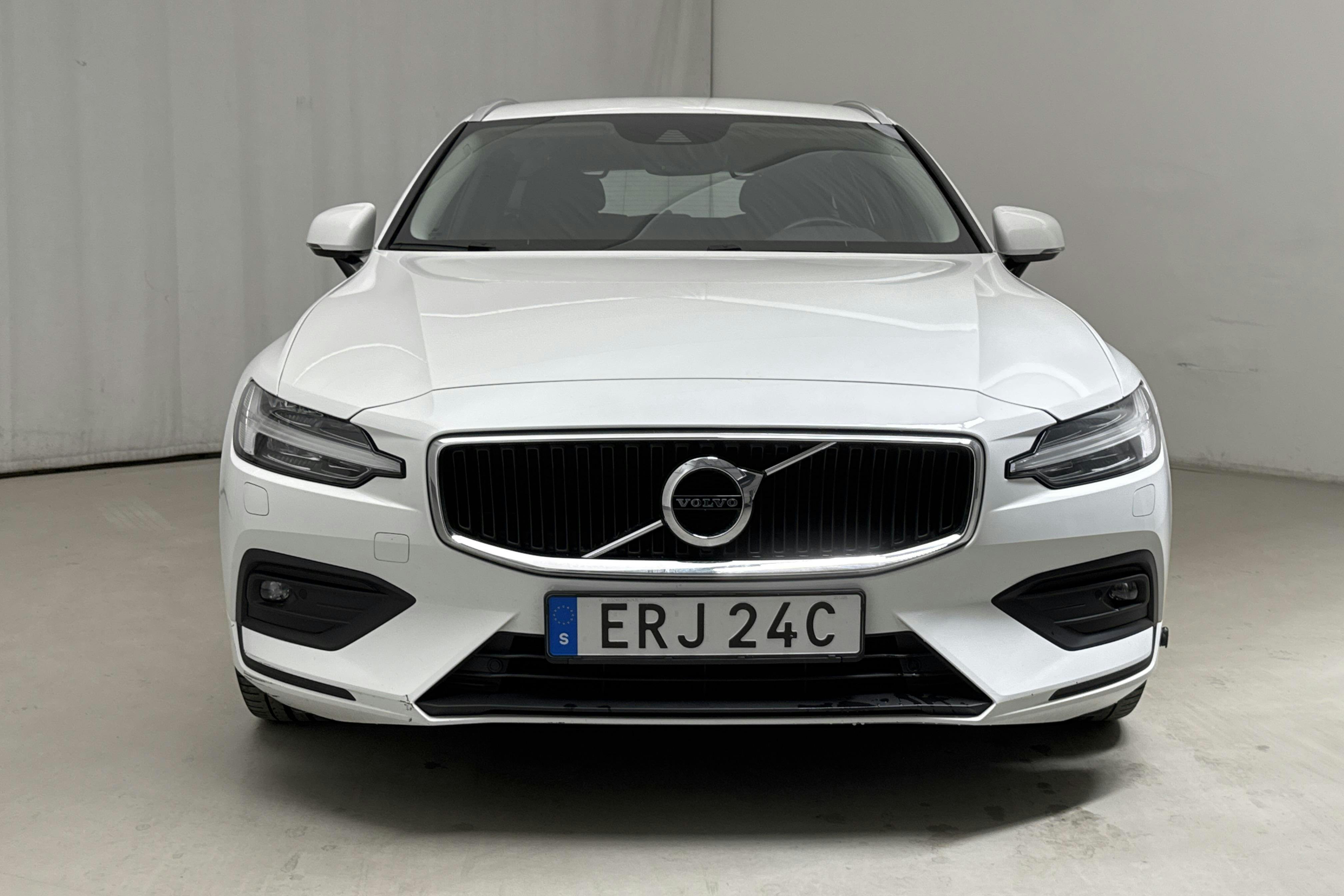 Volvo V60 B4 Mildhybrid, Diesel (197hk) - 126 890 km - Automatic - white - 2021
