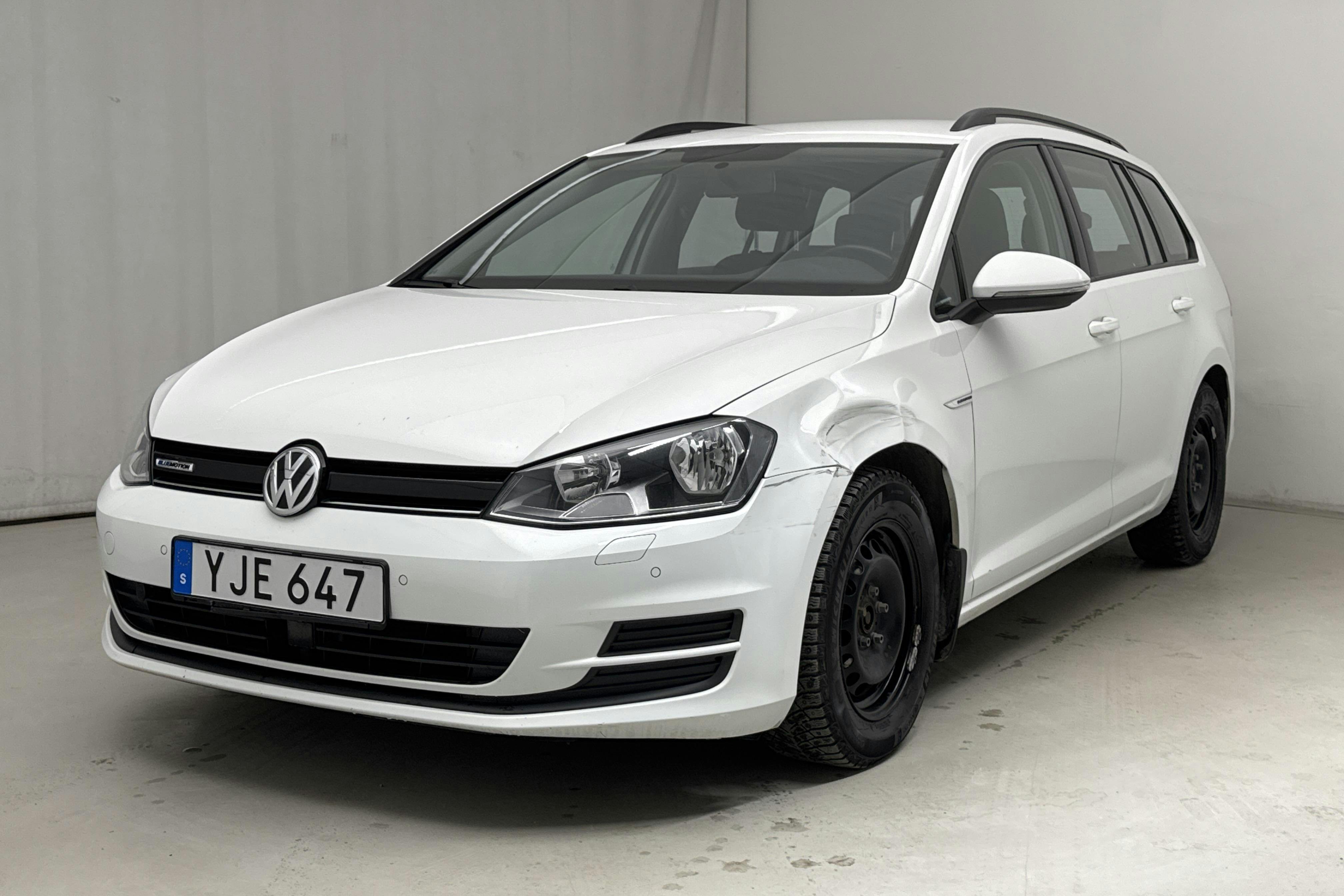 VW Golf VII 1.4 TGI BlueMotion Sportscombi (110hk) - 12 280 mil - Automat - vit - 2017