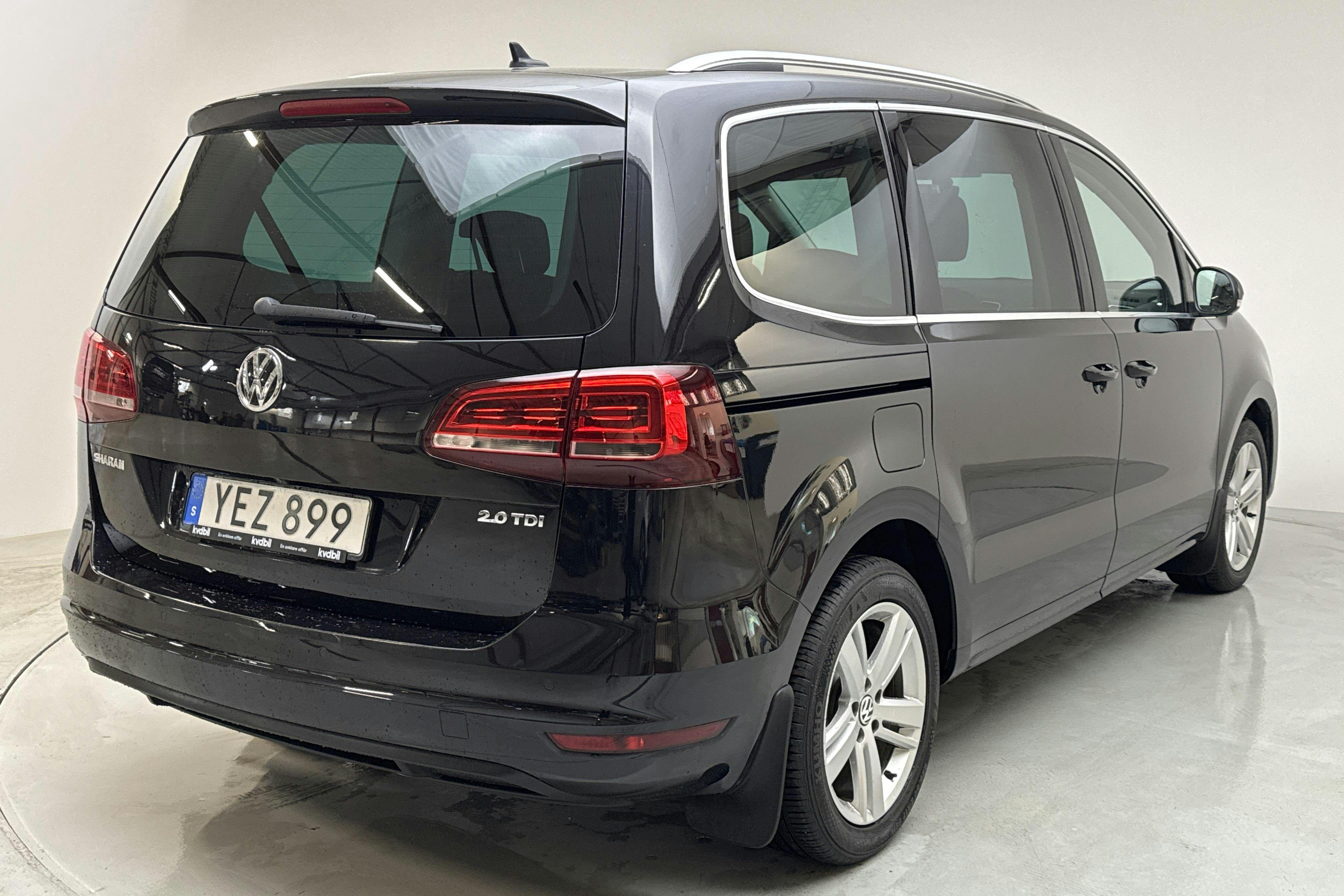 VW Sharan 2.0 TDI (150hk) - 284 000 km - Automatyczna - czarny - 2017