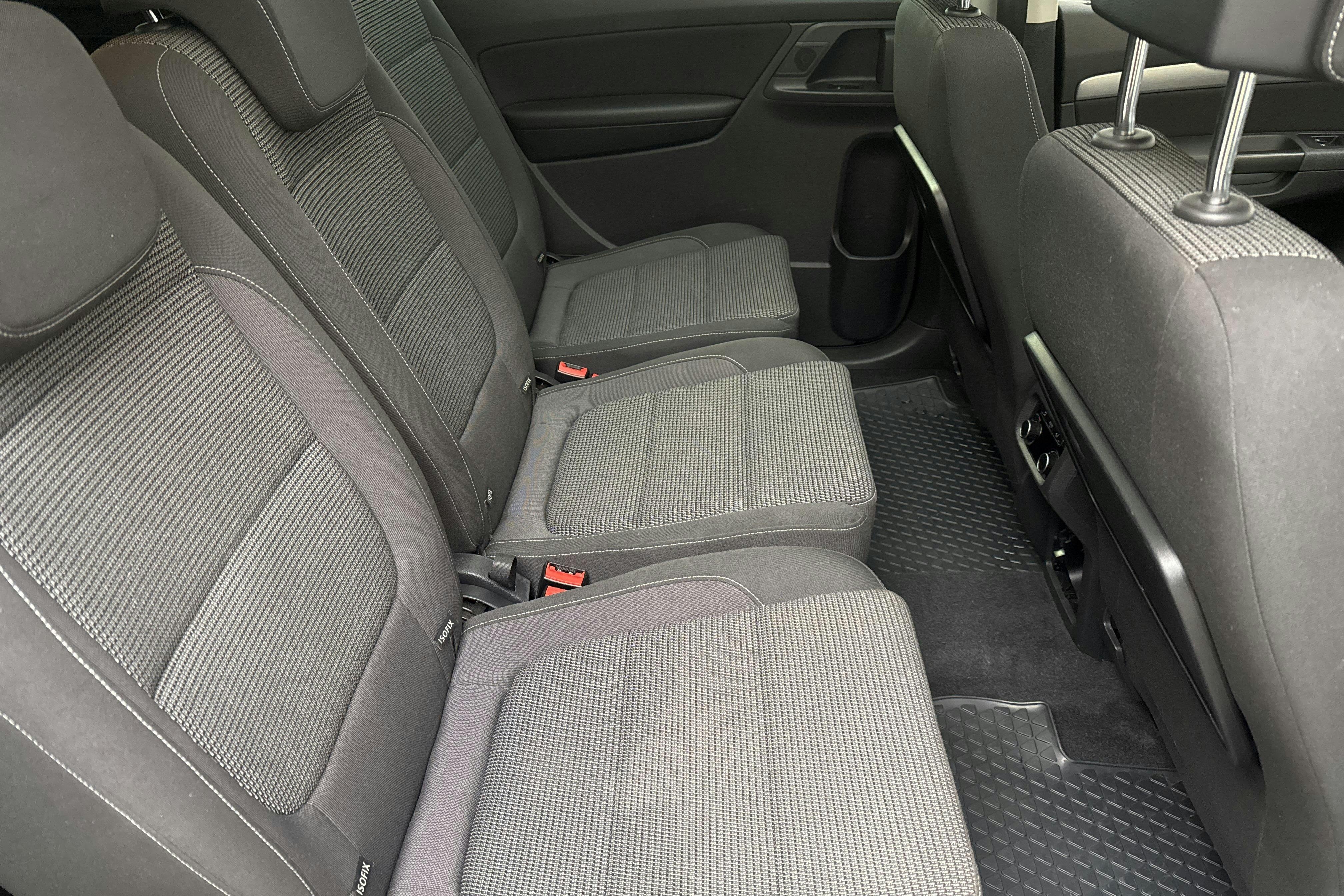 VW Sharan 2.0 TDI (150hk) - 284 000 km - Automatyczna - czarny - 2017