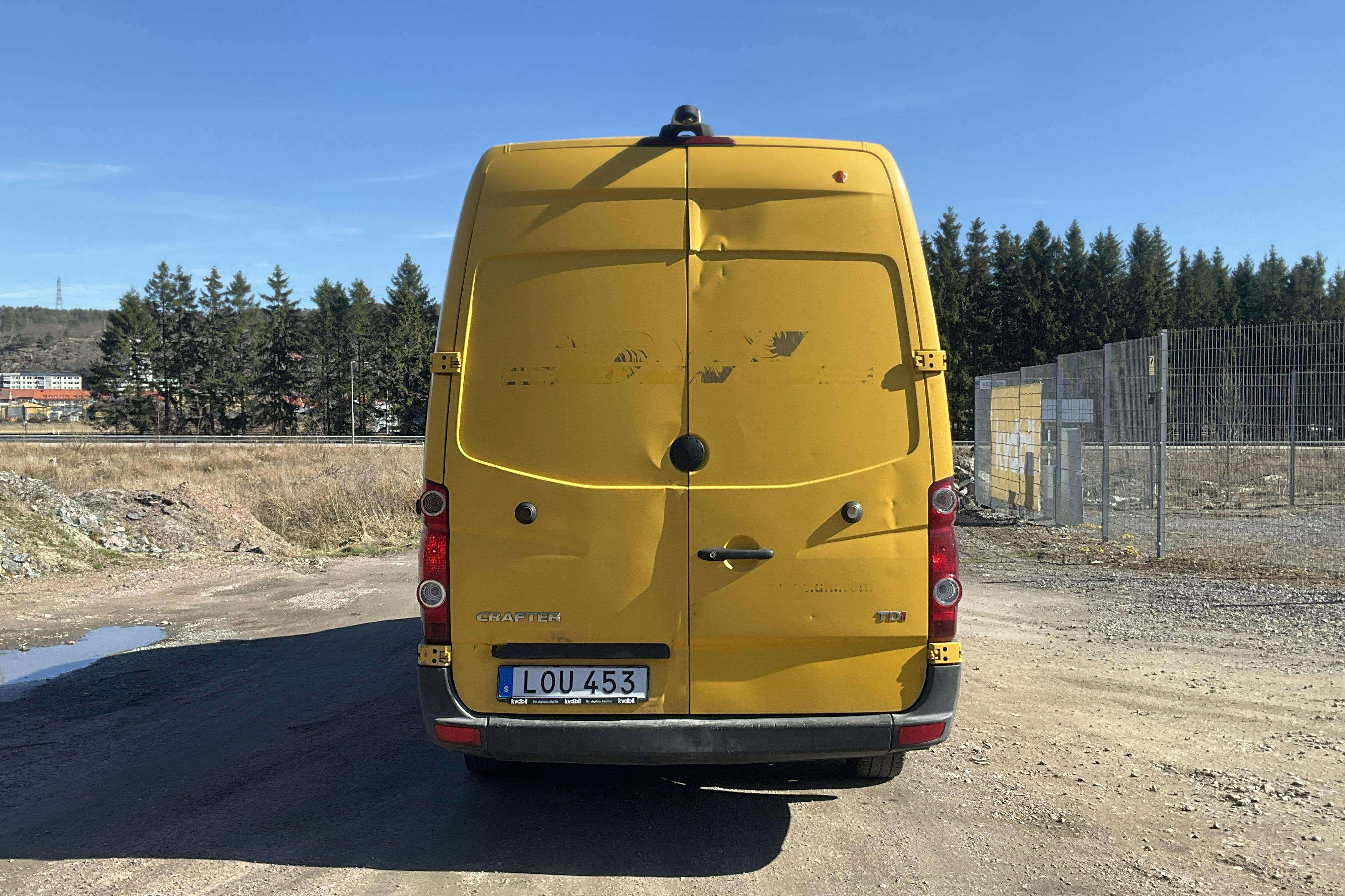 VW Crafter 35 2.0 TDI Skåp (136hk) - 352 380 km - Manualna - Light Yellow - 2015