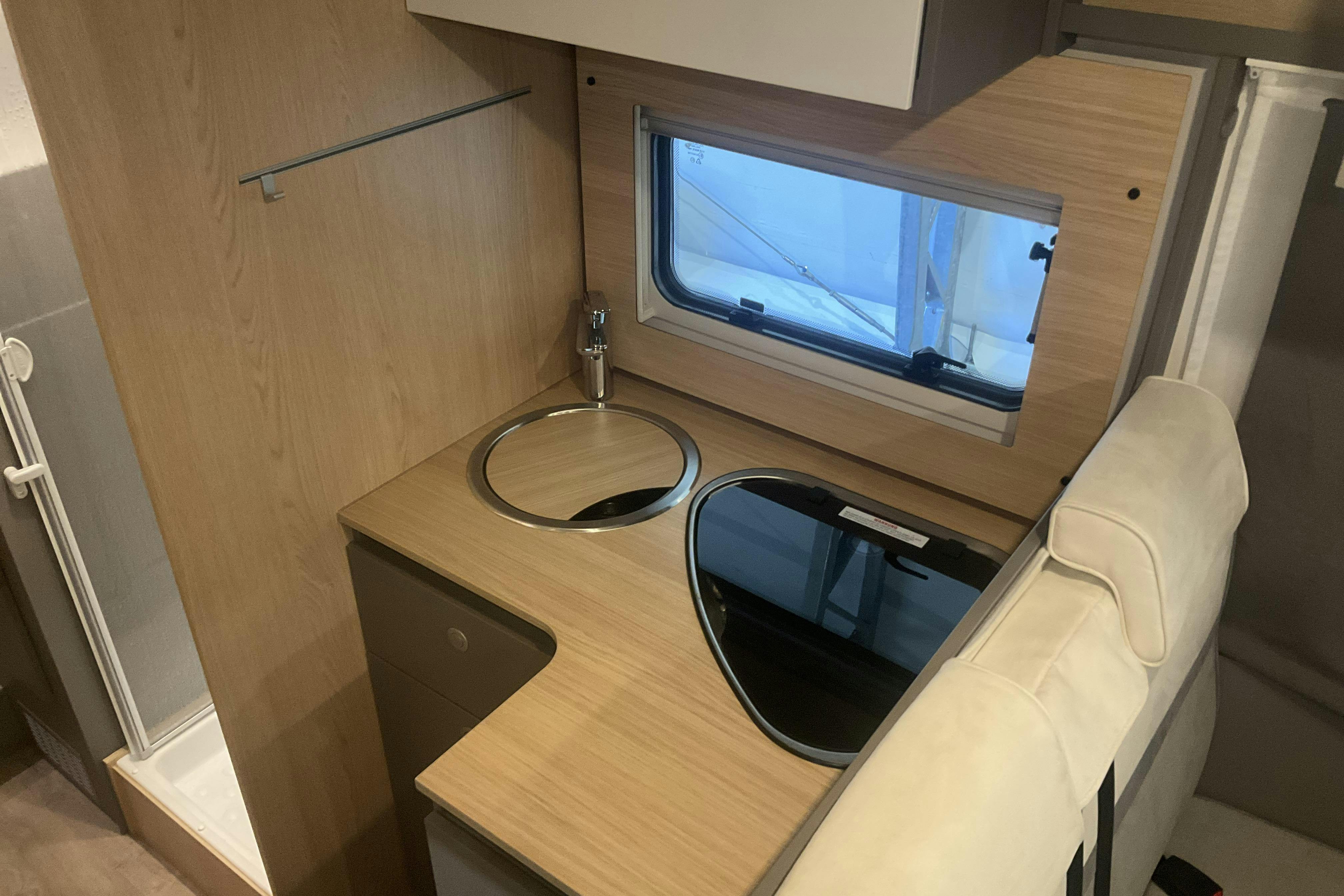 Citroen LMC TOURER Lift H730 Husbil - 22 710 km - Manualna - biały - 2023