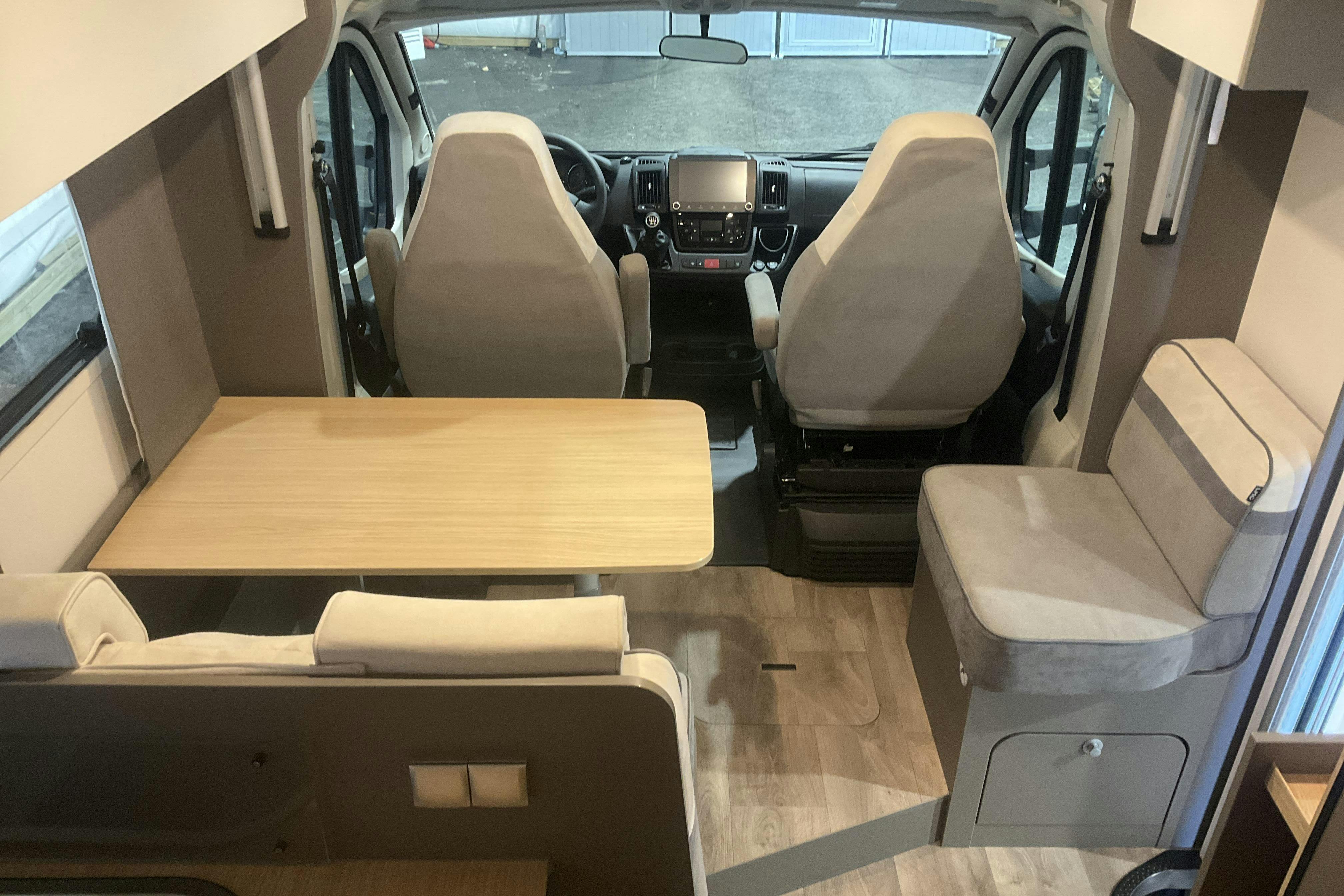Citroen LMC TOURER Lift H730 Husbil - 22 710 km - Manualna - biały - 2023