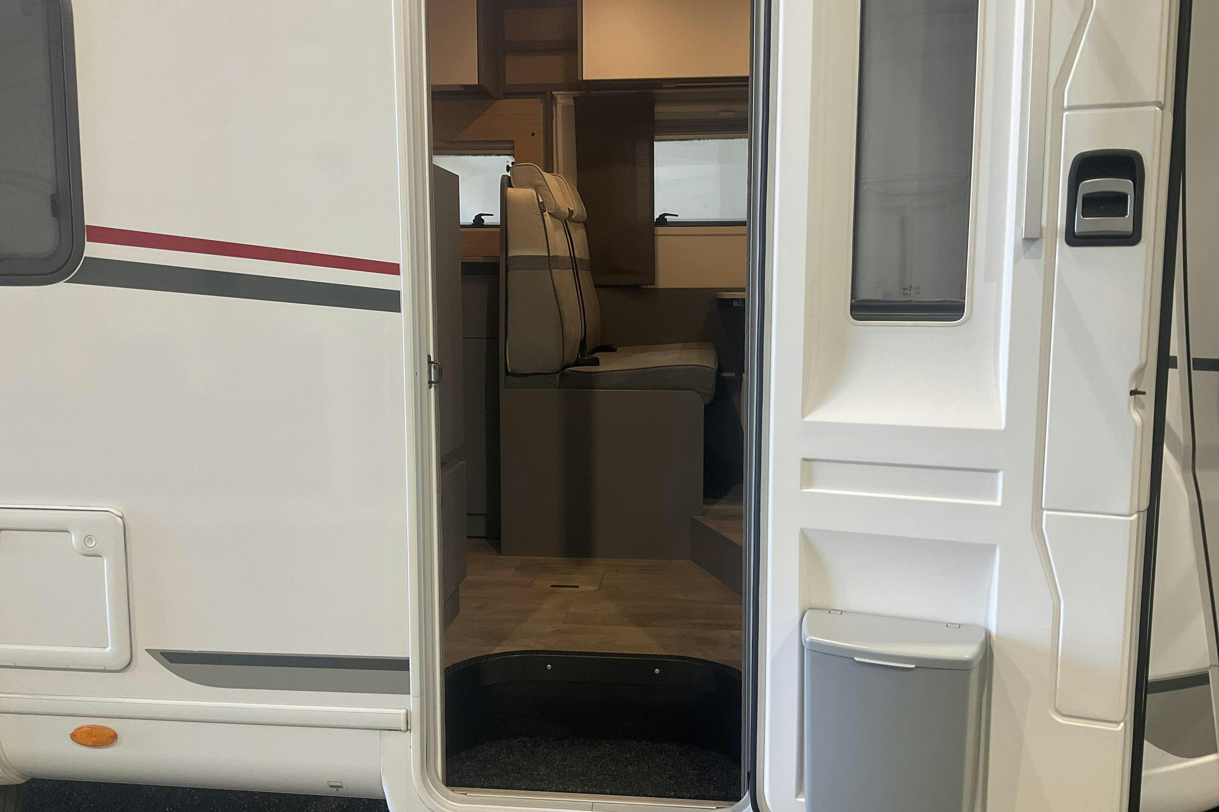 Citroen LMC TOURER Lift H730 Husbil - 22 710 km - Manualna - biały - 2023