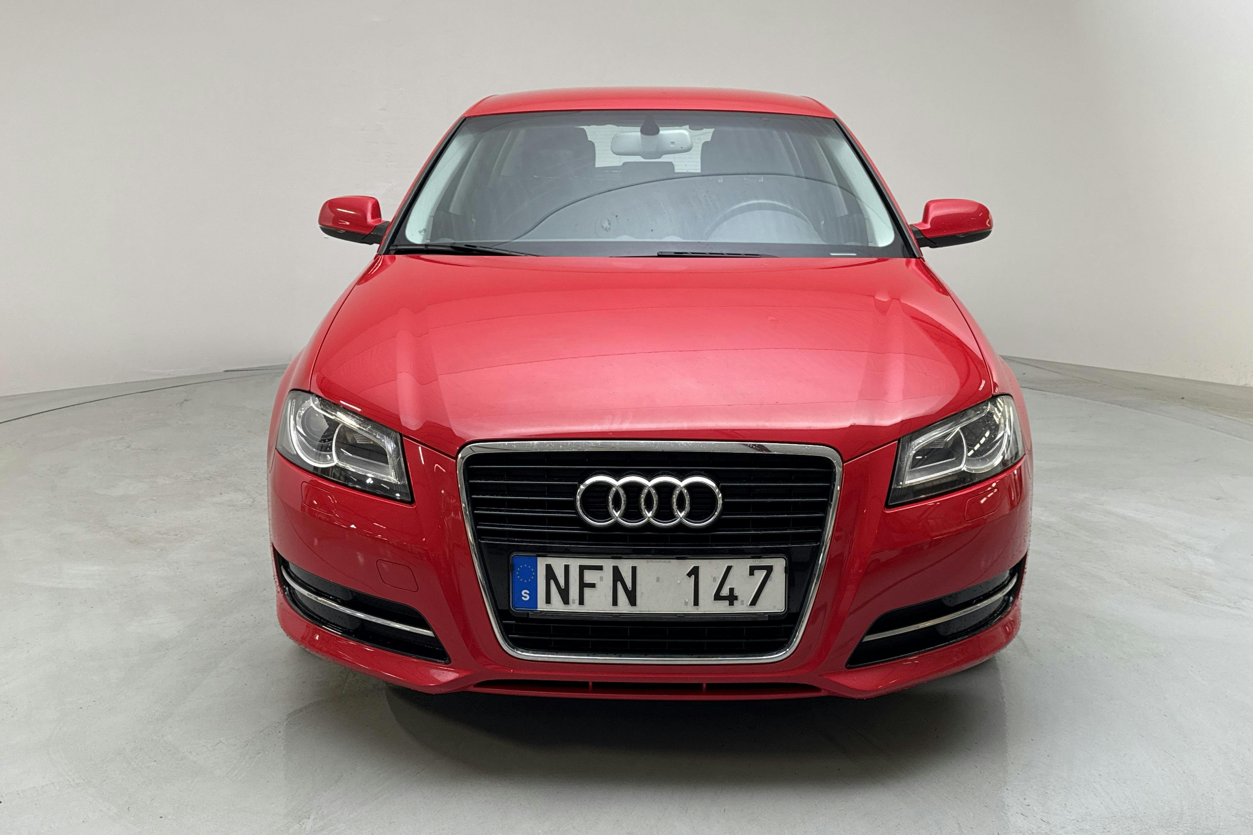 Audi A3 1.6 TDI Sportback (105hk) - 7 035 mil - Automat - röd - 2013