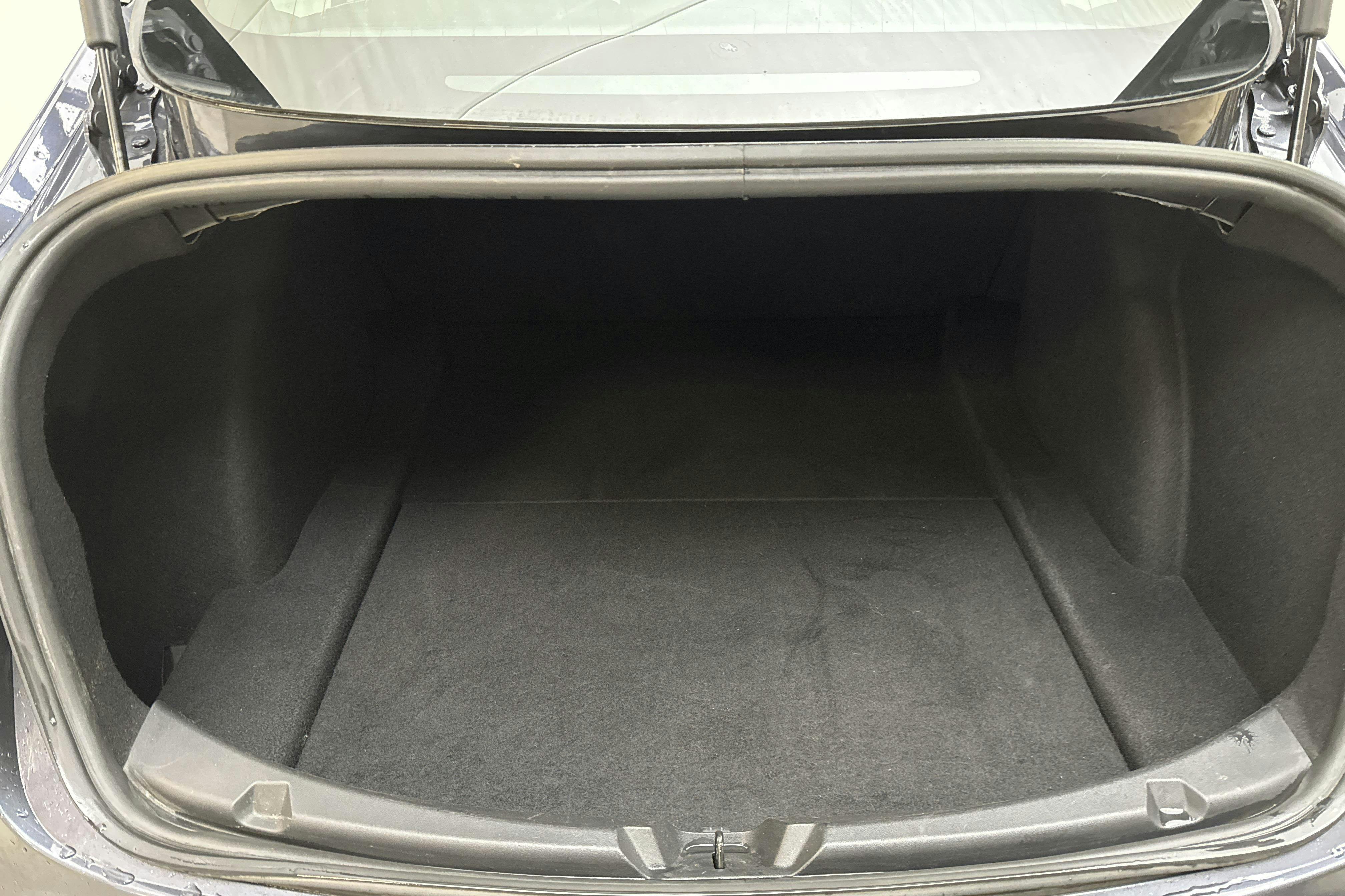 Tesla Model 3 Long Range Dual Motor AWD - 157 570 km - Automaattinen - harmaa - 2020