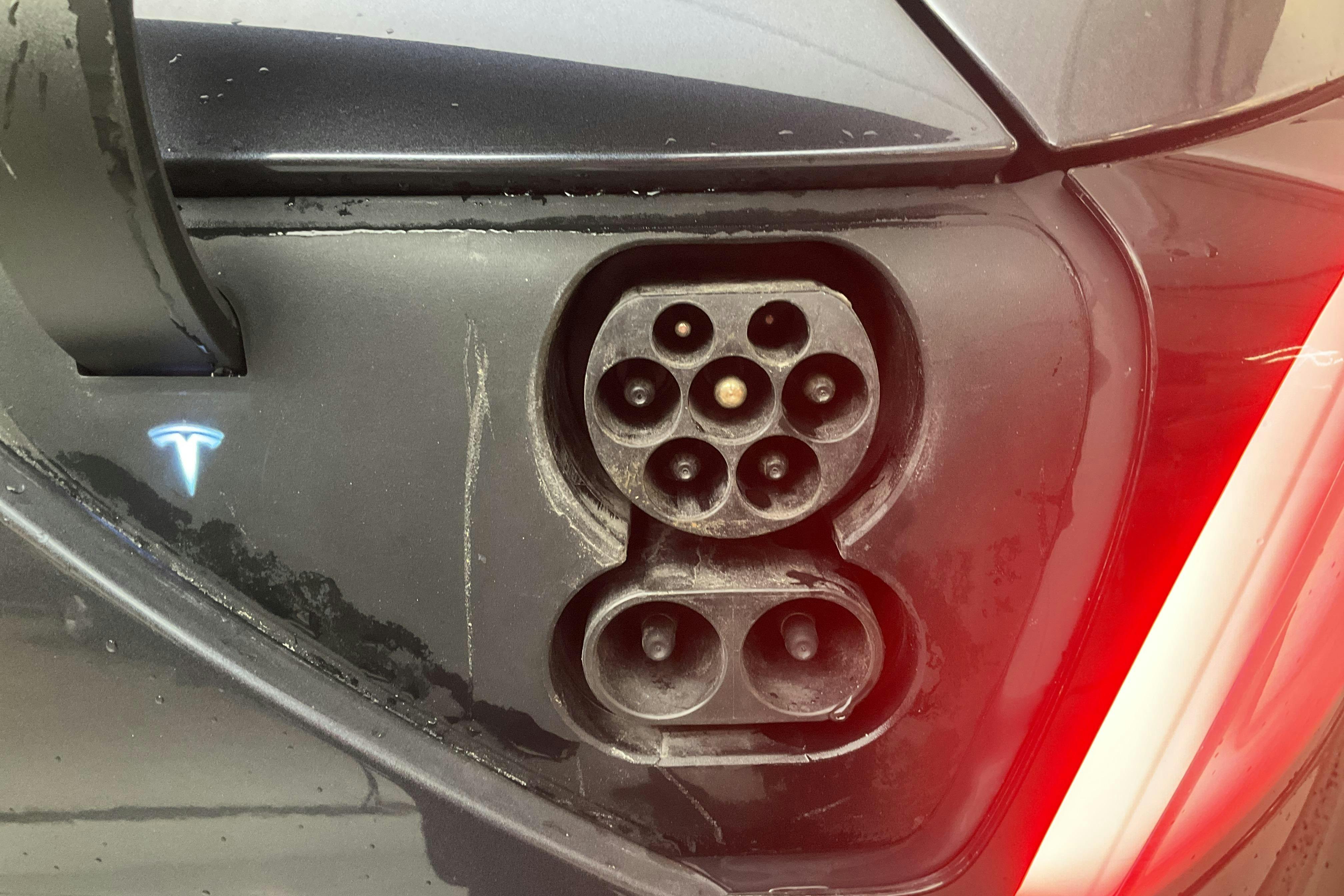 Tesla Model 3 Long Range Dual Motor AWD - 157 570 km - Automaattinen - harmaa - 2020
