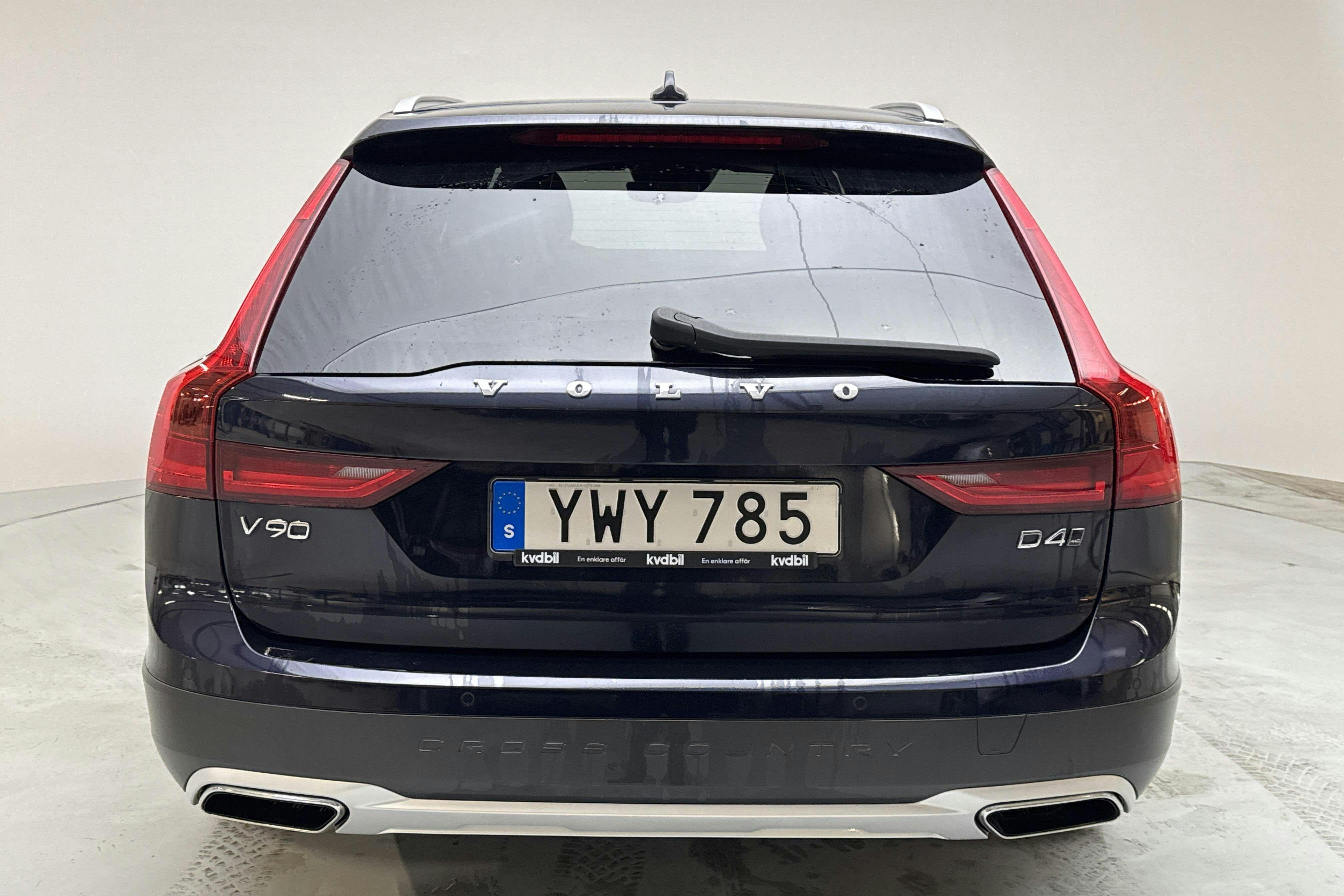 Volvo V90 D4 Cross Country AWD (190hk) - 140 300 km - Automatic - Dark Blue - 2019