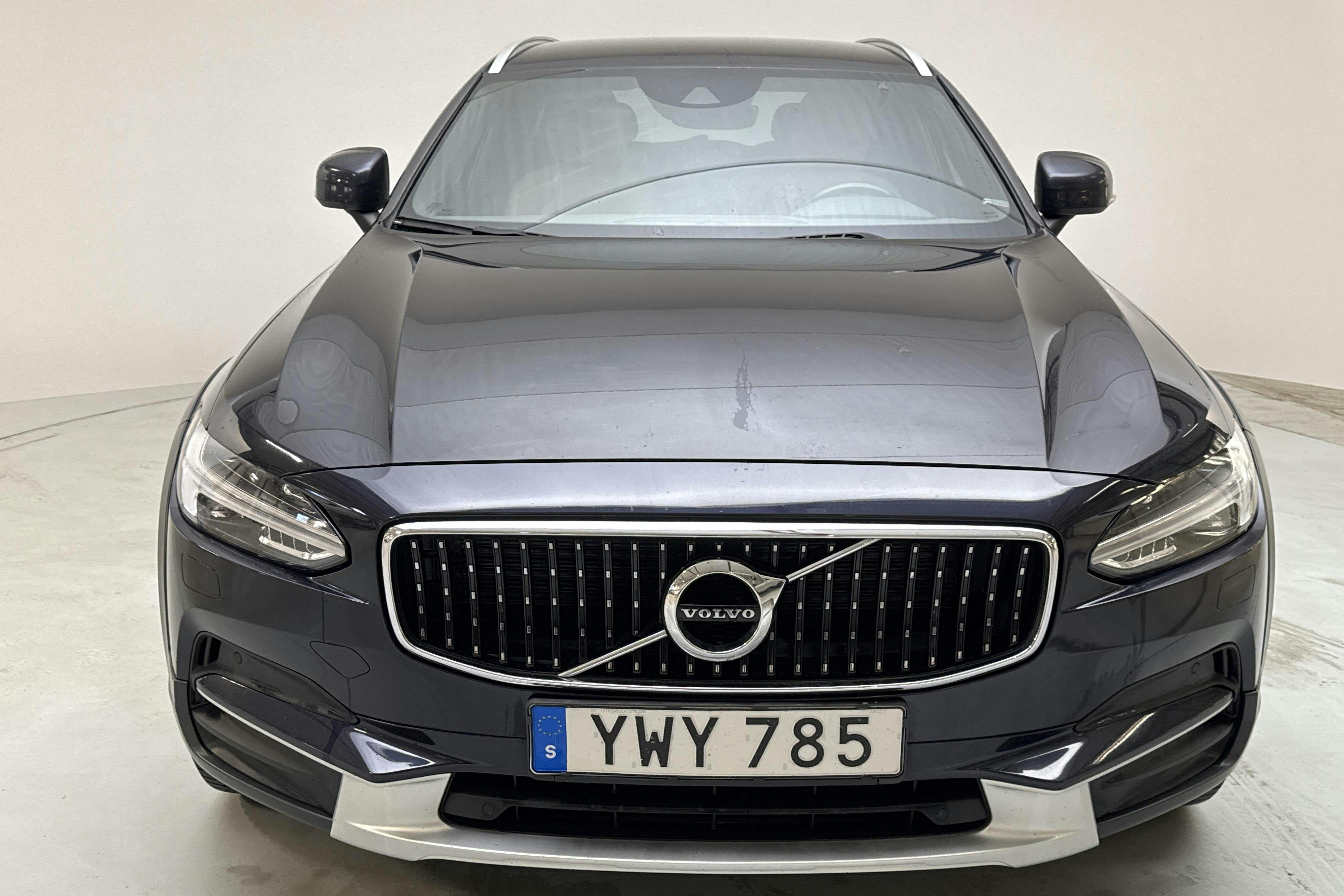 Volvo V90 D4 Cross Country AWD (190hk) - 140 300 km - Automatic - Dark Blue - 2019