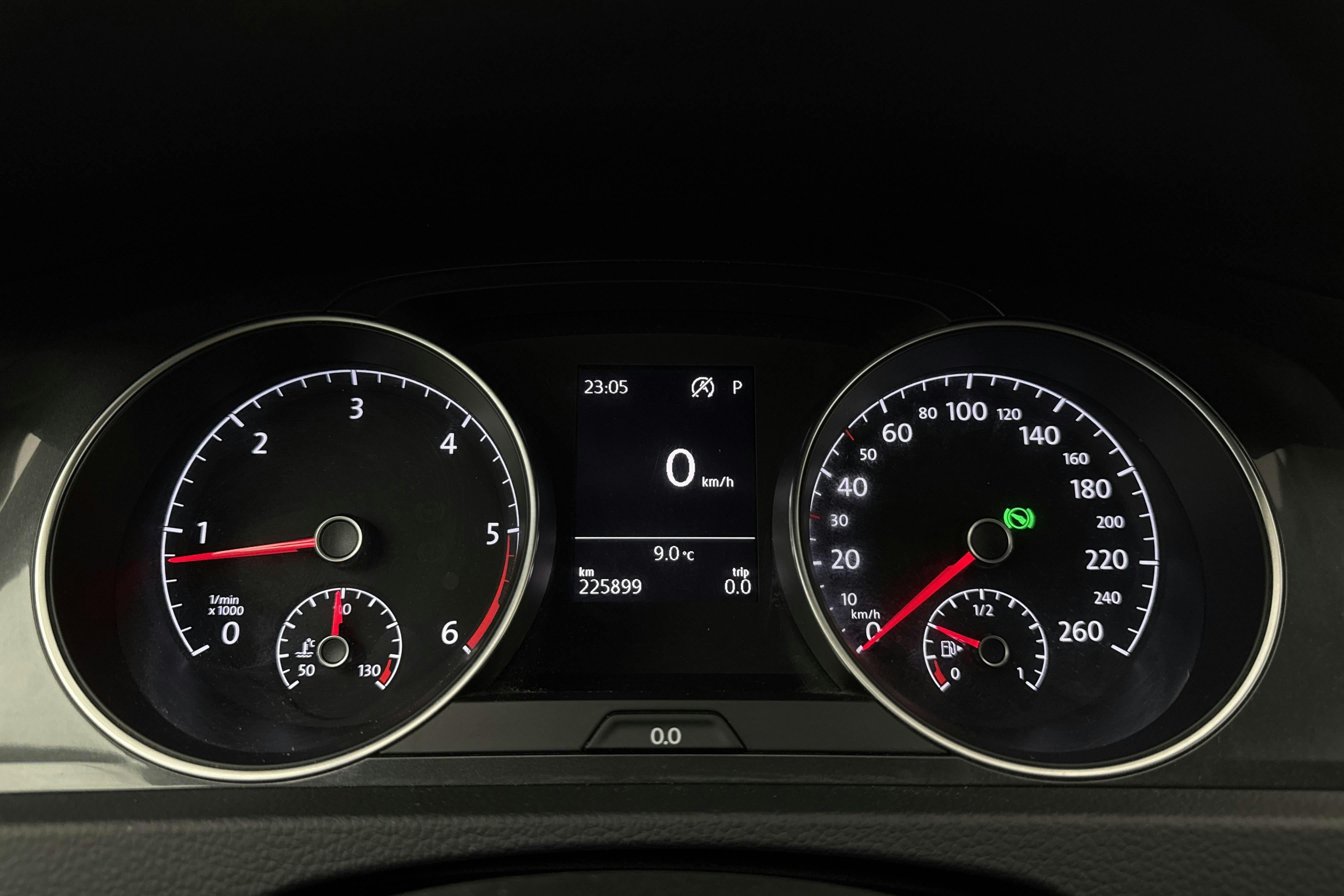 VW Golf VII 1.6 TDI Sportscombi (115hk) - 225 900 km - Automatic - white - 2018