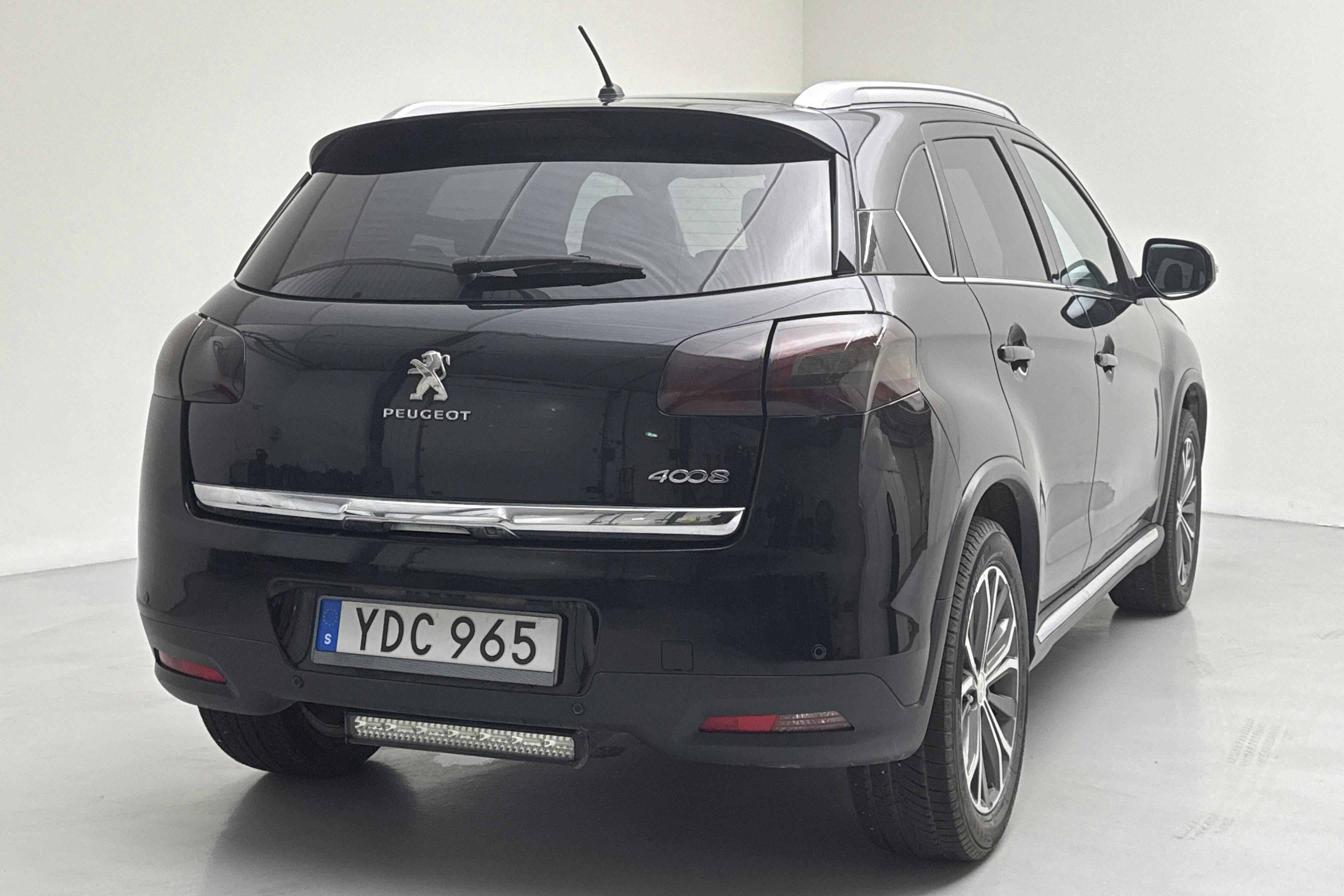 Peugeot 4008 e-Hdi (115hk) - 14 171 mil - Manuell - svart - 2016