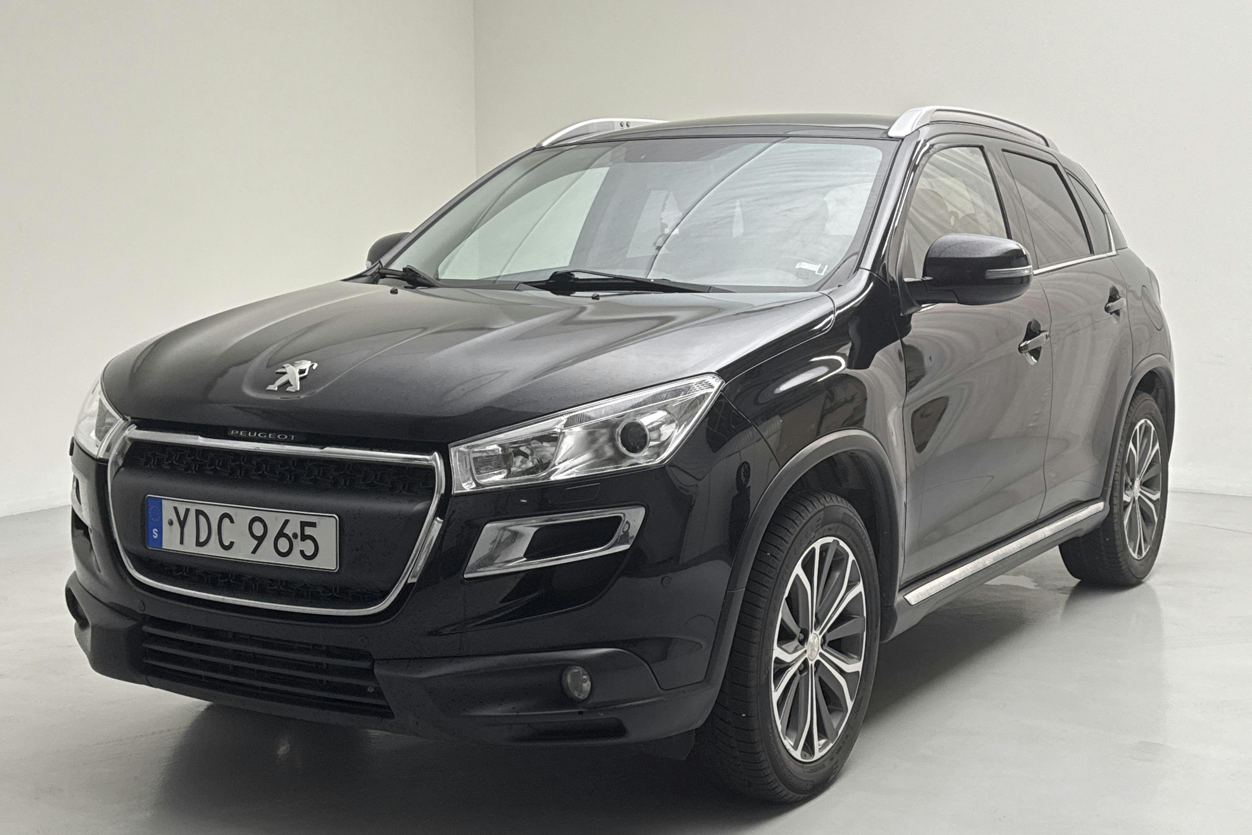Peugeot 4008 e-Hdi (115hk) - 14 171 mil - Manuell - svart - 2016