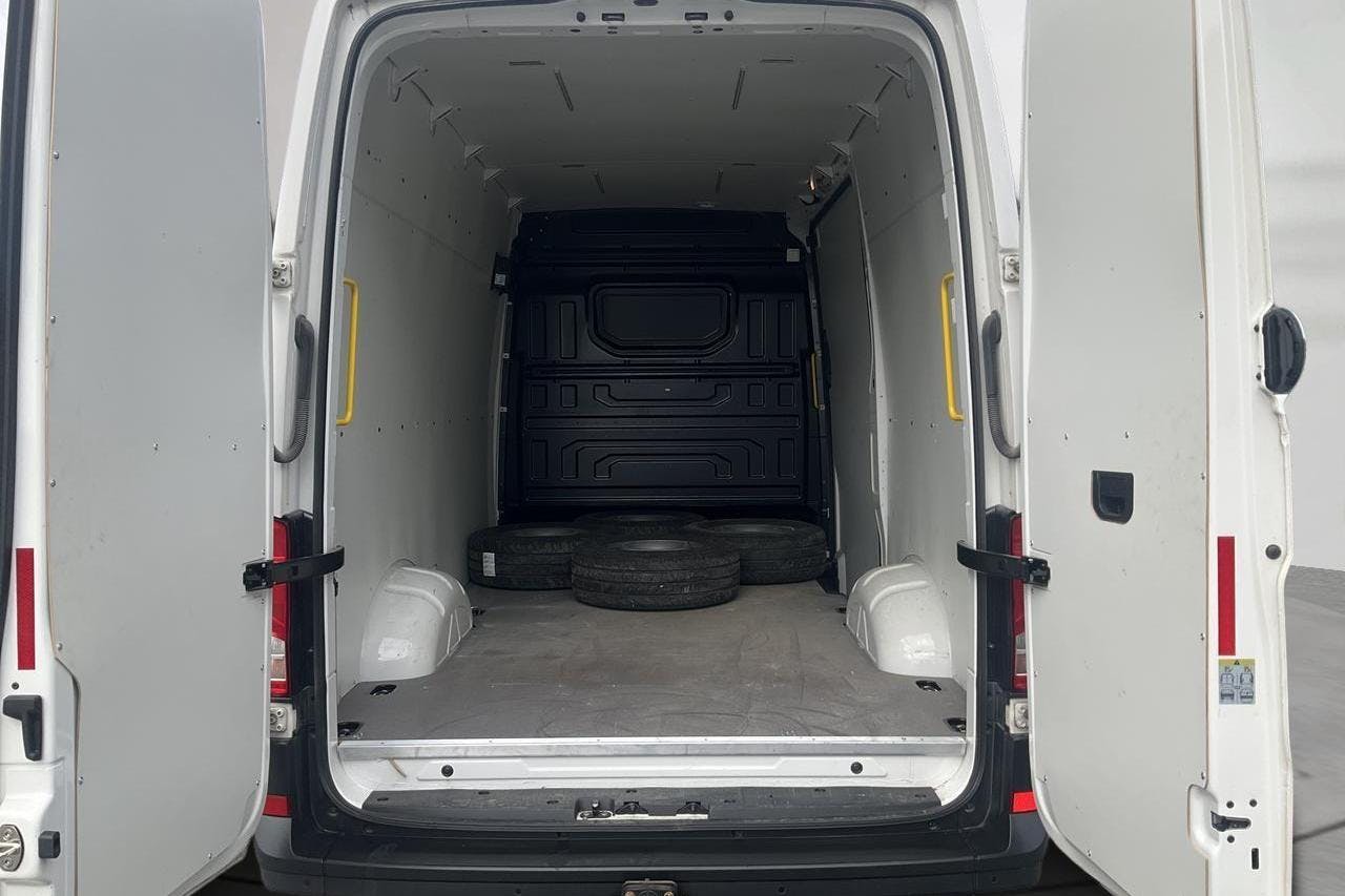 VW Crafter 35 2.0 TDI Skåp 4Motion (177hk) - 39 070 km - Manual - white - 2019