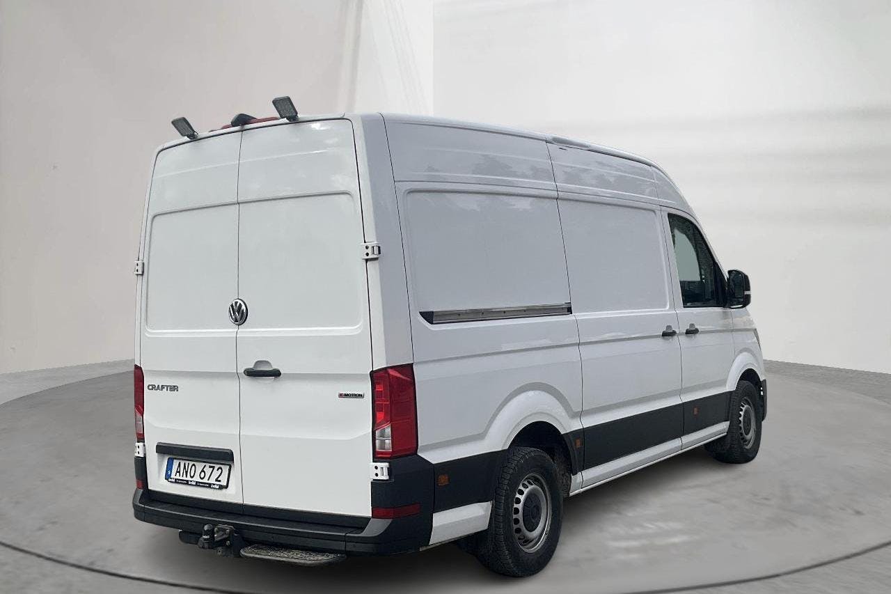 VW Crafter 35 2.0 TDI Skåp 4Motion (177hk) - 39 070 km - Manual - white - 2019