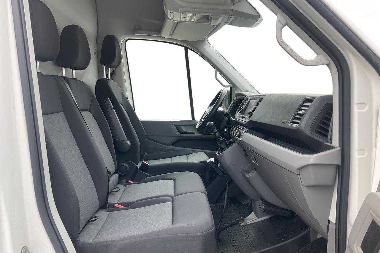 VW Crafter 35 2.0 TDI Skåp 4Motion (177hk) - 39 070 km - Manual - white - 2019
