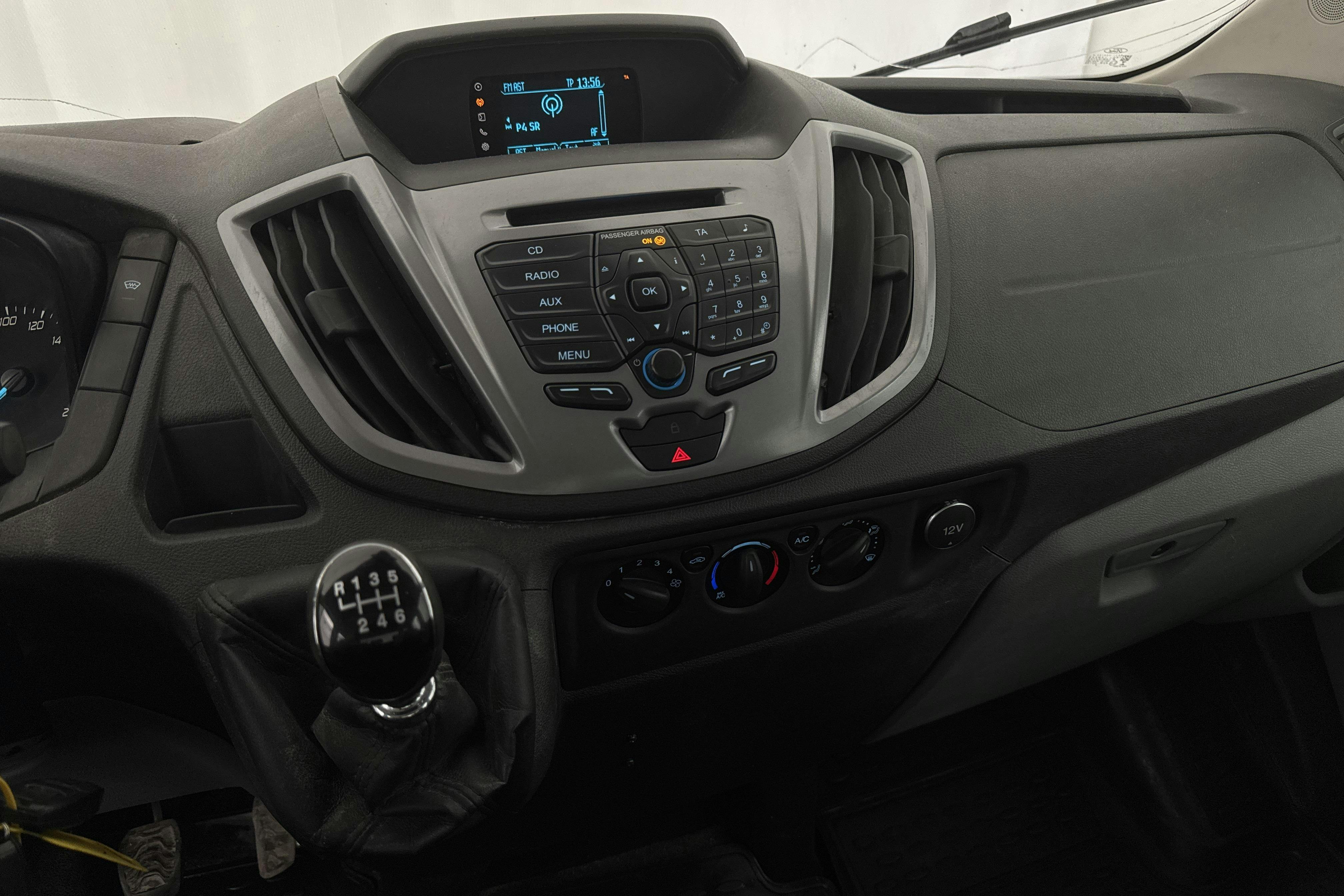 Ford Transit Custom 350 2.2 TDCi Pickup (125hk) - 204 000 km - Automatic - white - 2015