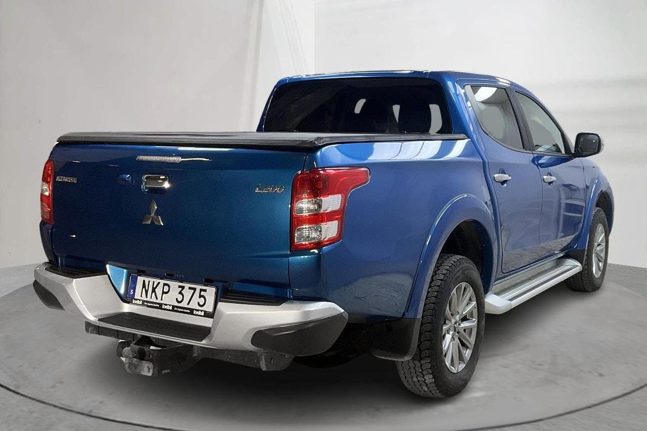 Mitsubishi L200 2.4 DI-D (181hk) - 14 349 mil - Automat - blå - 2017